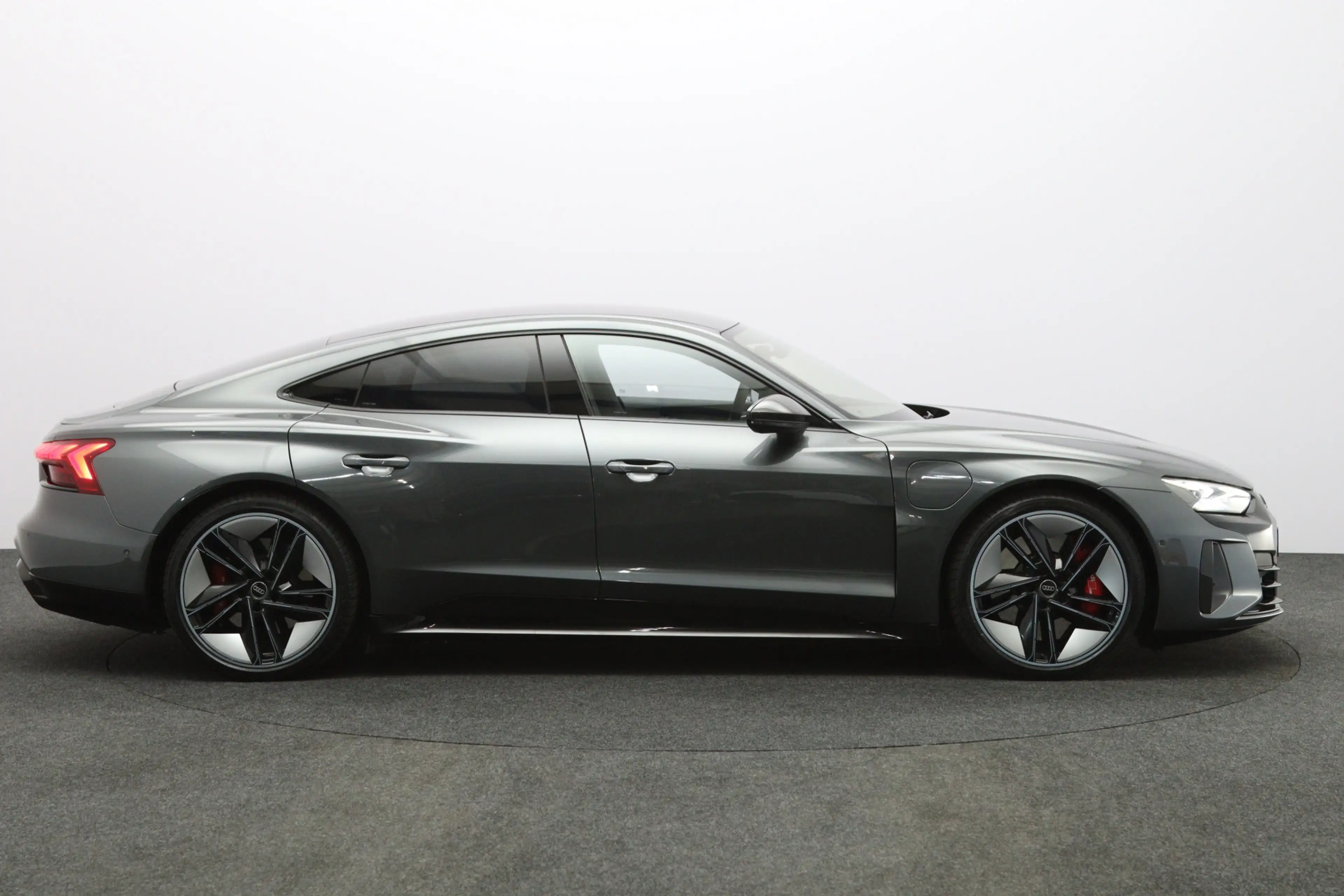 Audi RS e-tron GT 93 kWh 646 PK, SOH 92 %, 4-Wielsturing, Carbon-Pak — photo 33