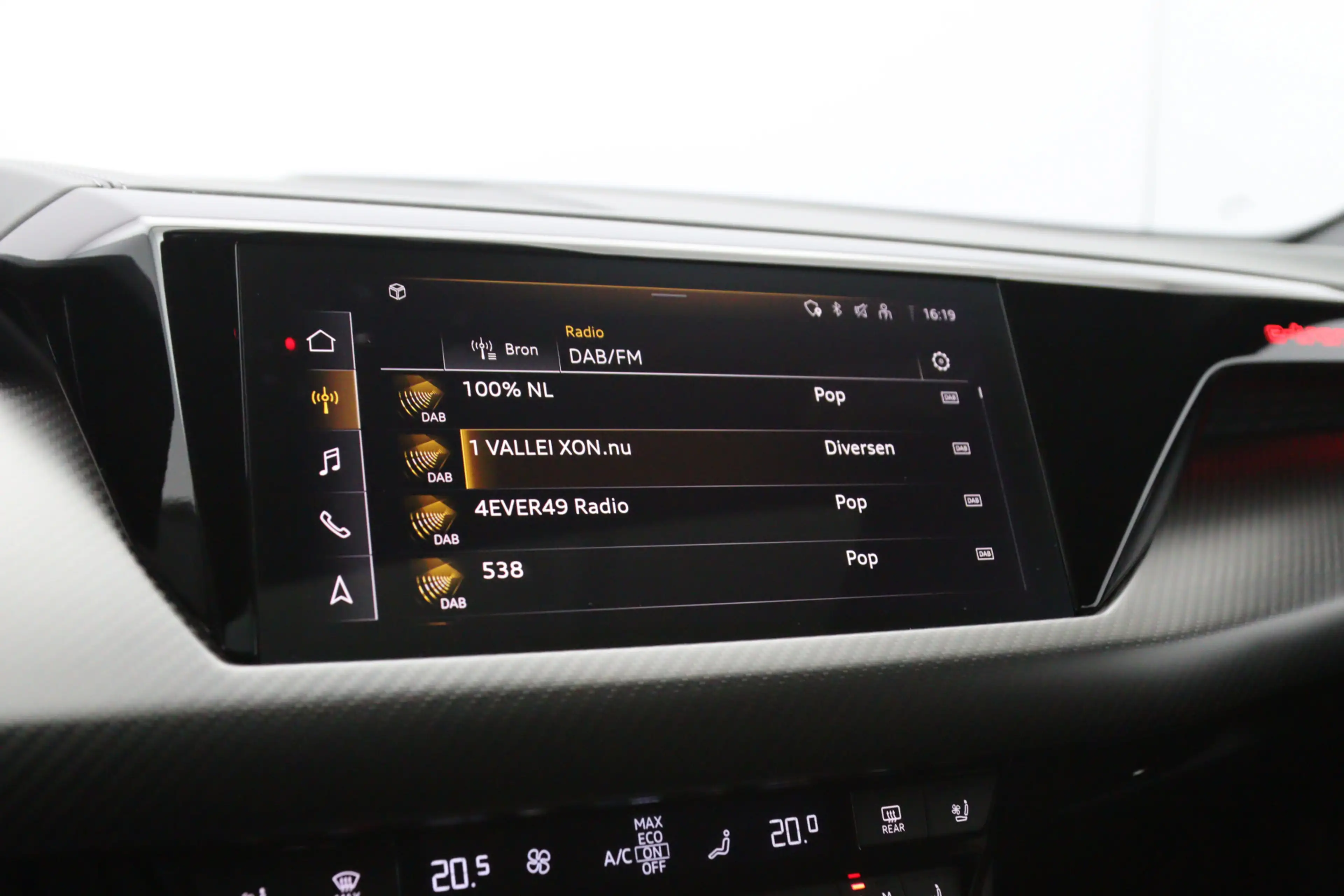 Audi RS e-tron GT 93 kWh 646 PK, SOH 92 %, 4-Wielsturing, Carbon-Pak — photo 38