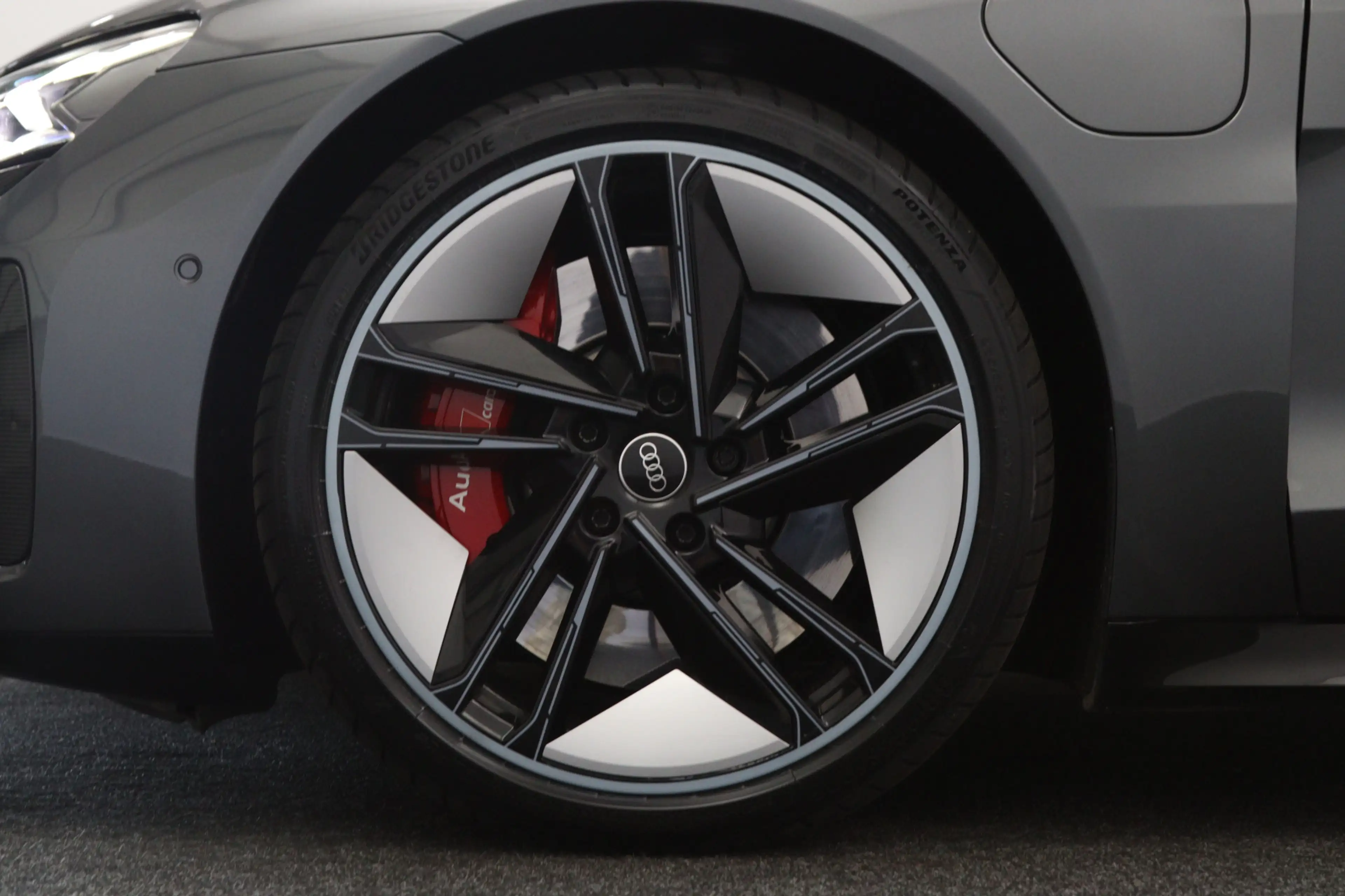 Audi RS e-tron GT 93 kWh 646 PK, SOH 92 %, 4-Wielsturing, Carbon-Pak — photo 13