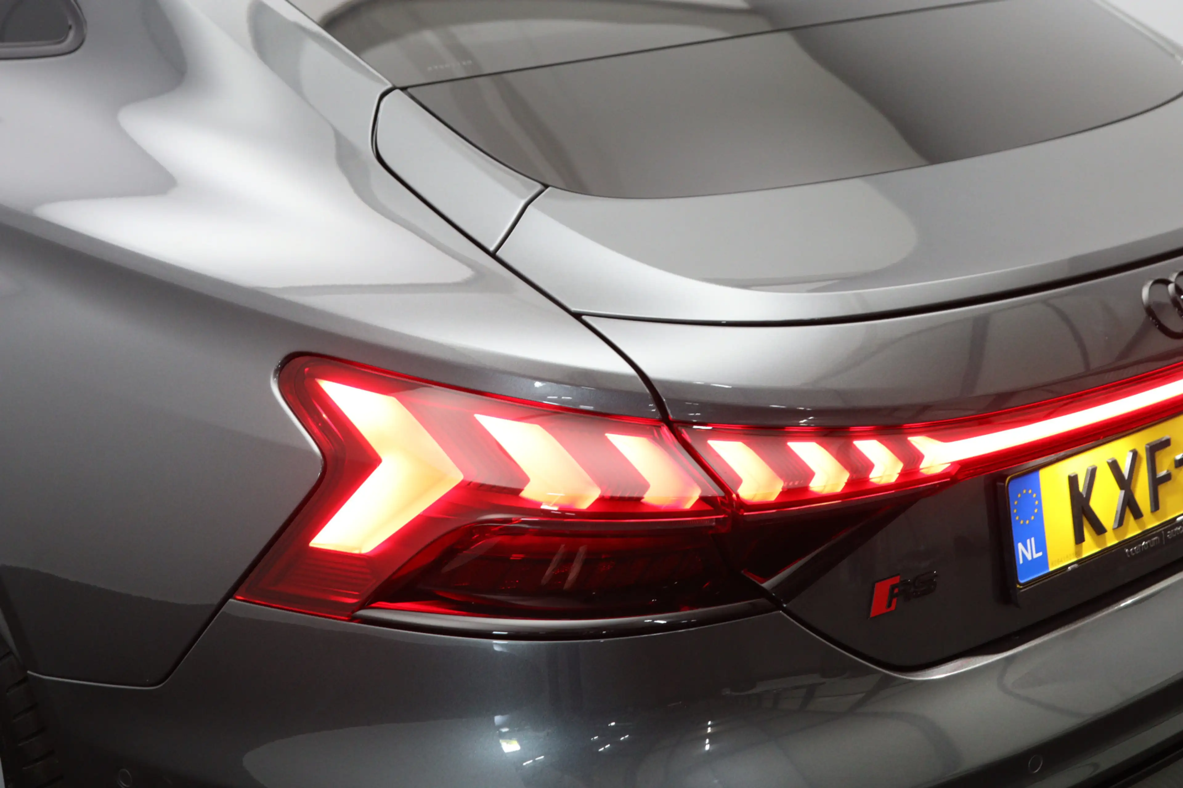 Audi RS e-tron GT 93 kWh 646 PK, SOH 92 %, 4-Wielsturing, Carbon-Pak — photo 32