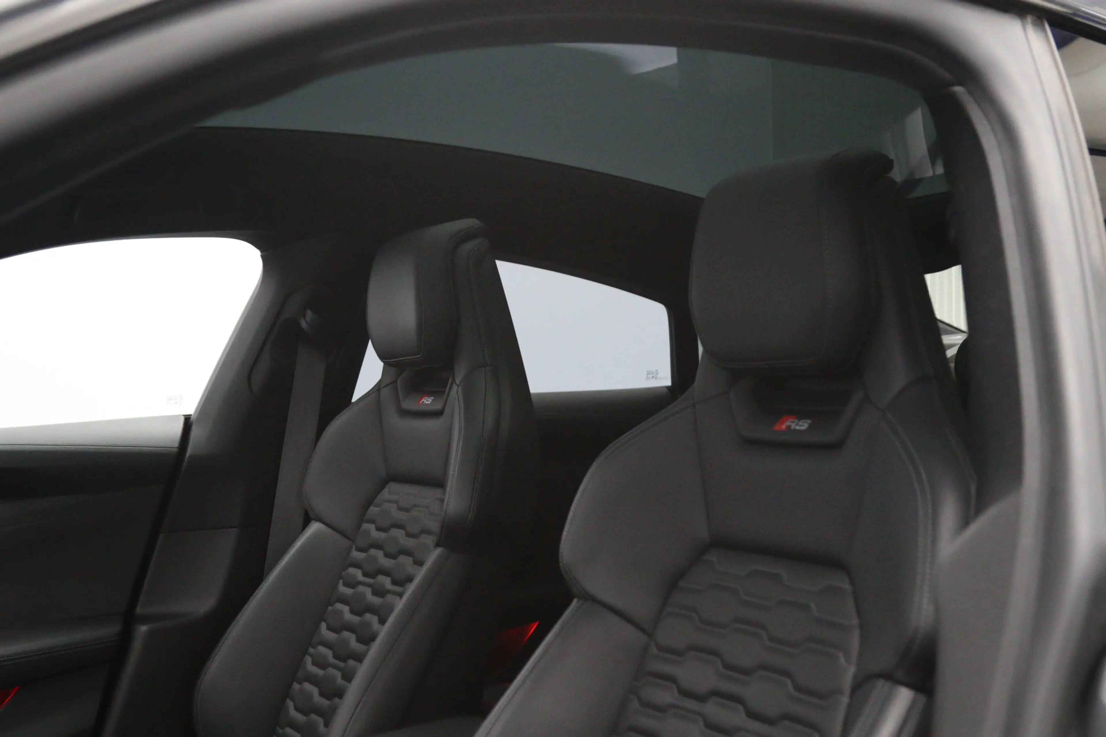 Audi RS e-tron GT 93 kWh 646 PK, SOH 92 %, 4-Wielsturing, Carbon-Pak — photo 3