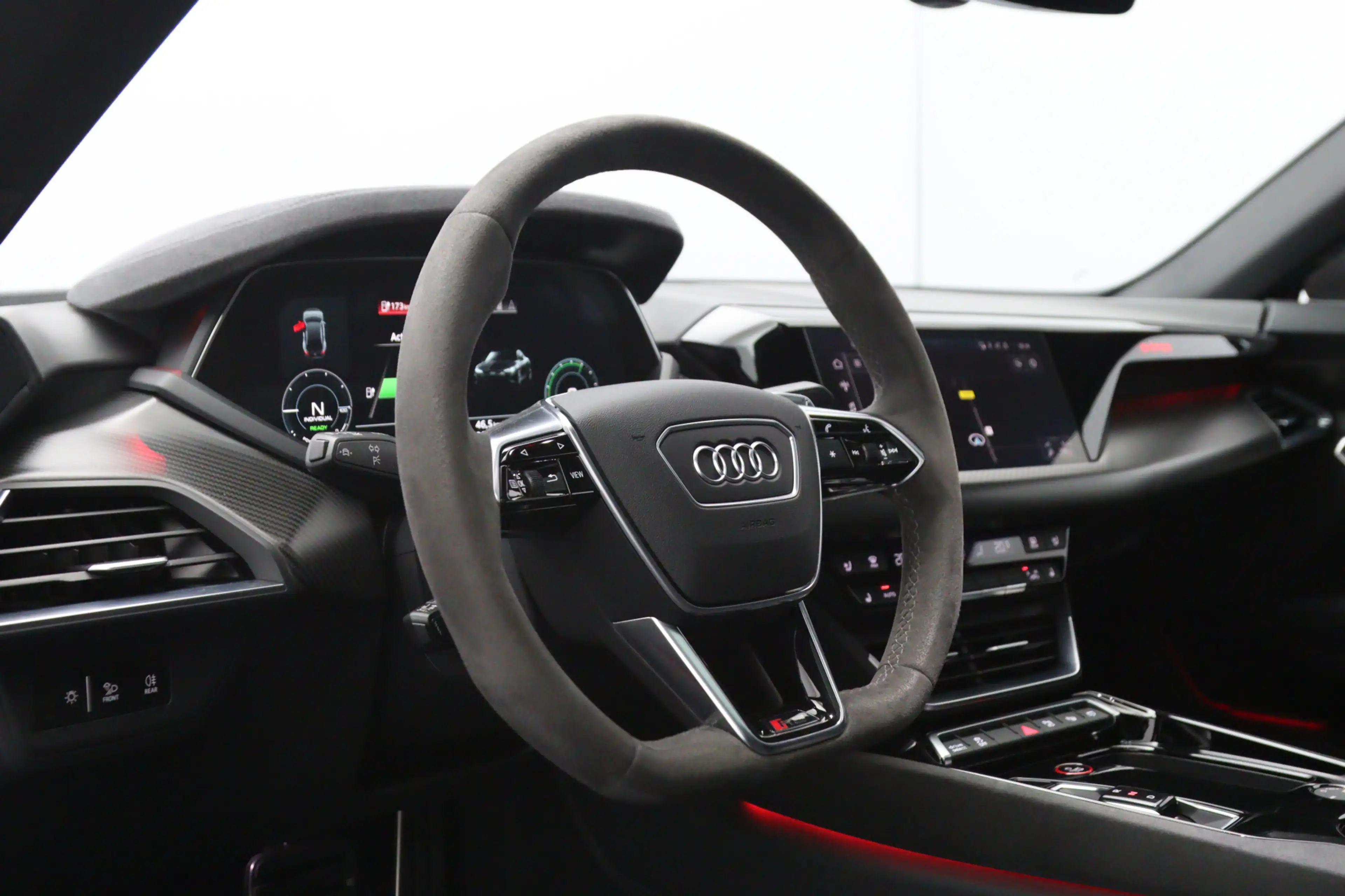 Audi RS e-tron GT 93 kWh 646 PK, SOH 92 %, 4-Wielsturing, Carbon-Pak — photo 2