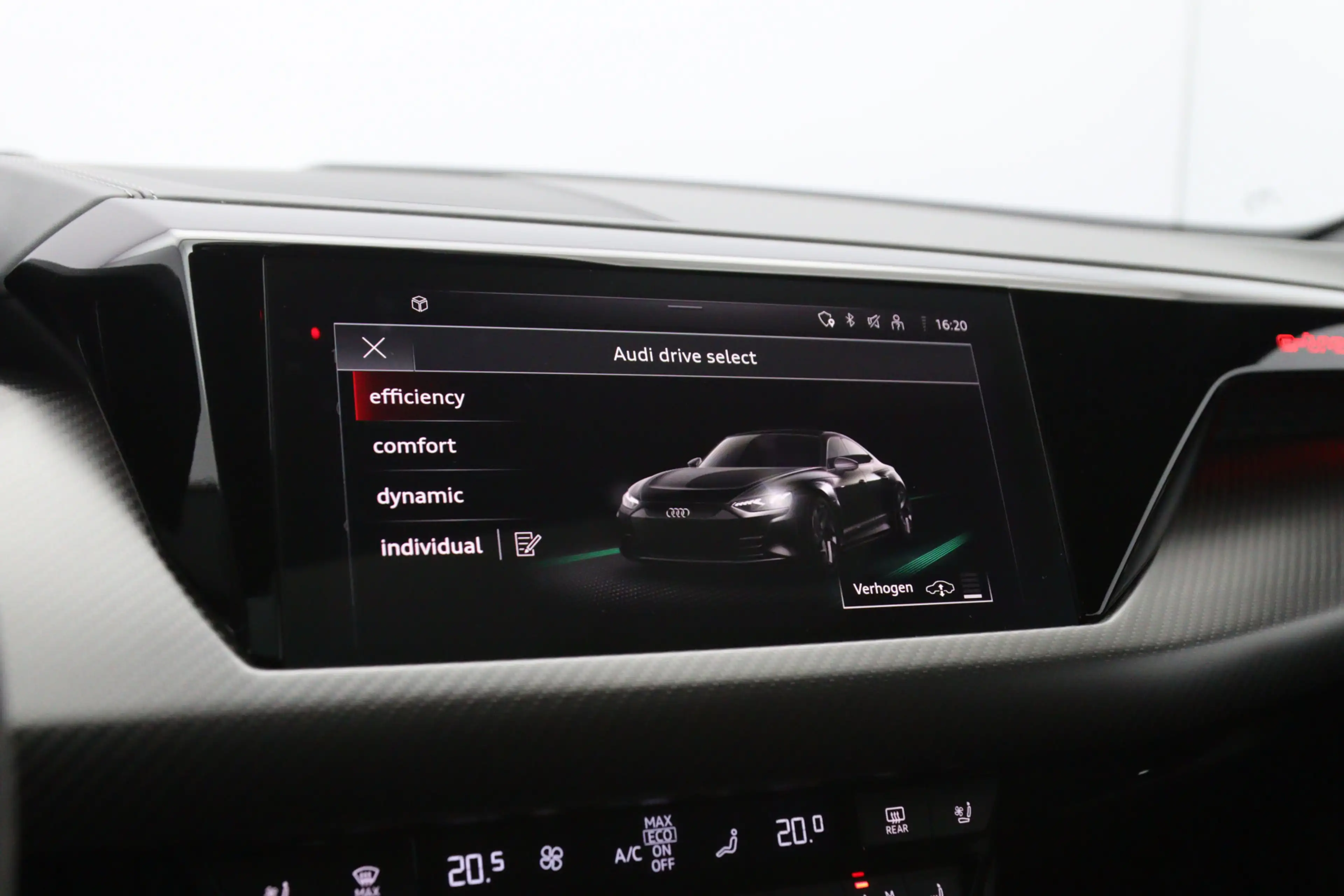 Audi RS e-tron GT 93 kWh 646 PK, SOH 92 %, 4-Wielsturing, Carbon-Pak — photo 42