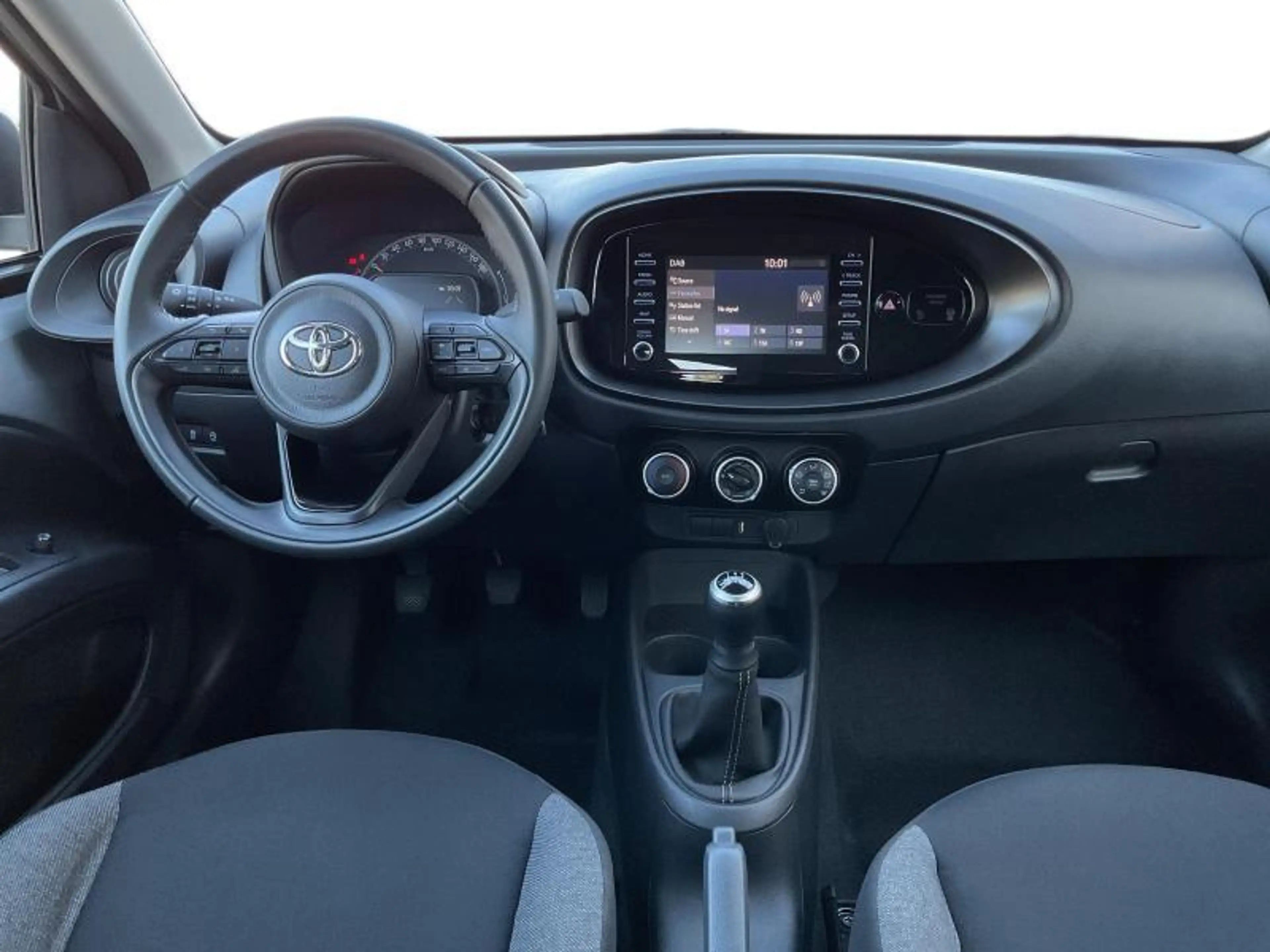 Toyota Aygo X Play — photo 7