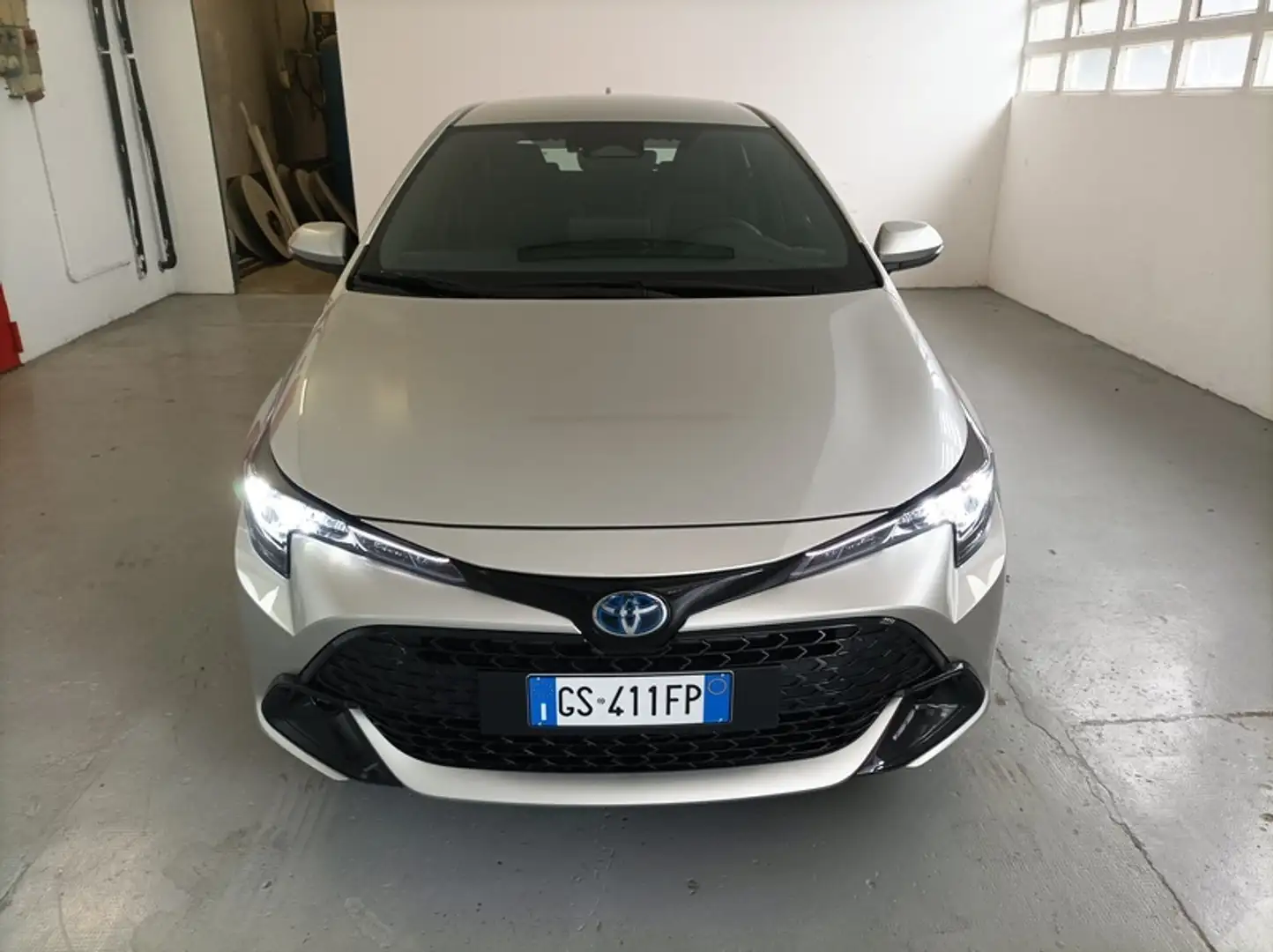 Toyota Corolla 1.8 VVT-i Hybrid Active Argento - 2