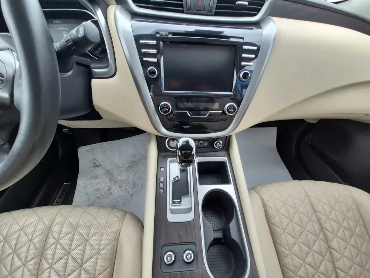 Nissan Murano снимка Nissan Murano