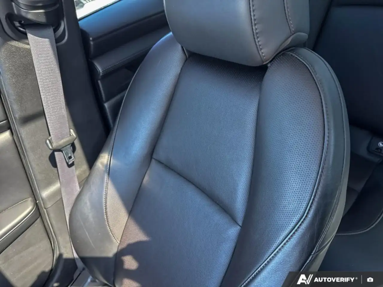 Mazda 3 снимка Mazda 3