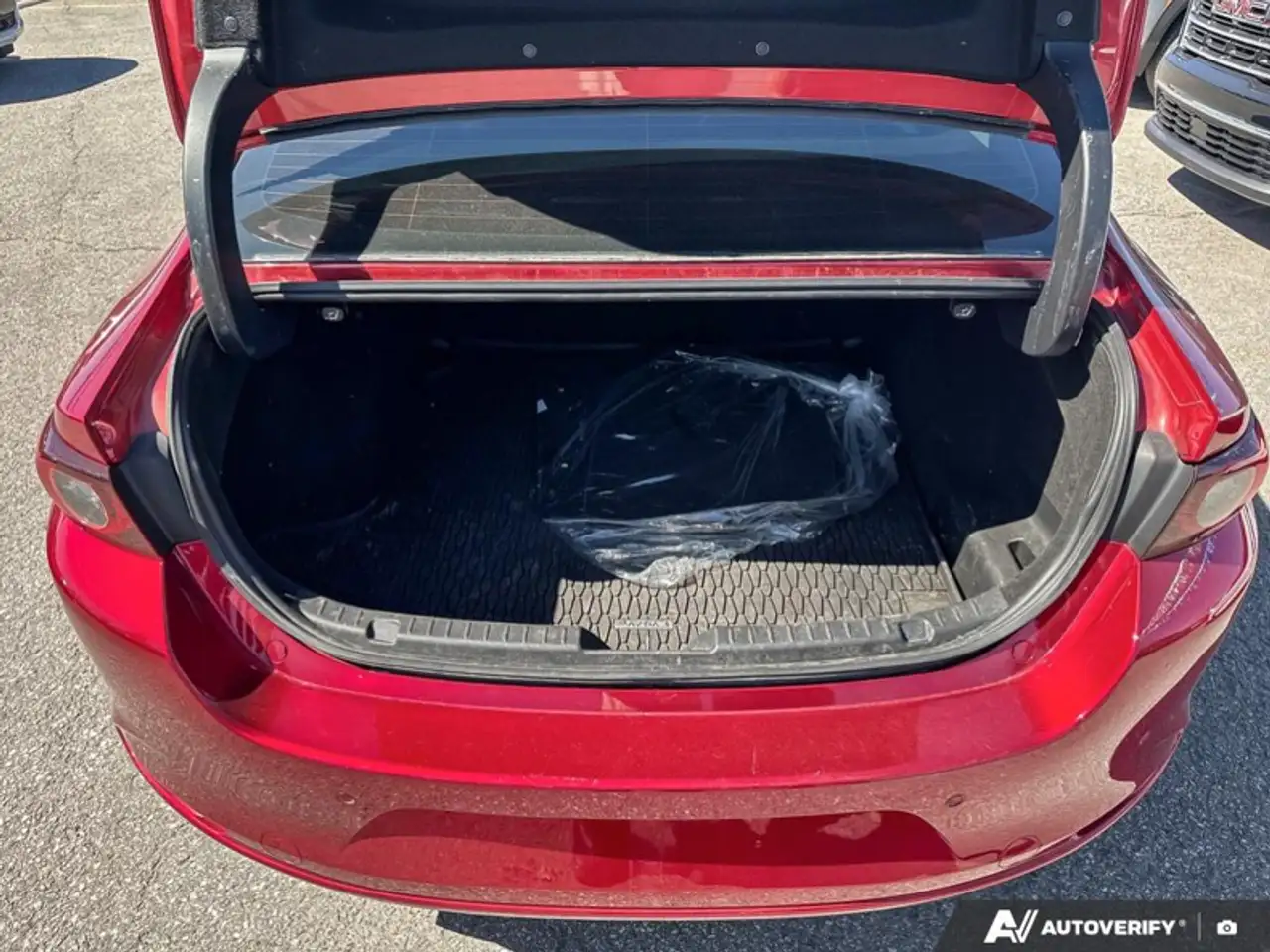 Mazda 3 снимка Mazda 3