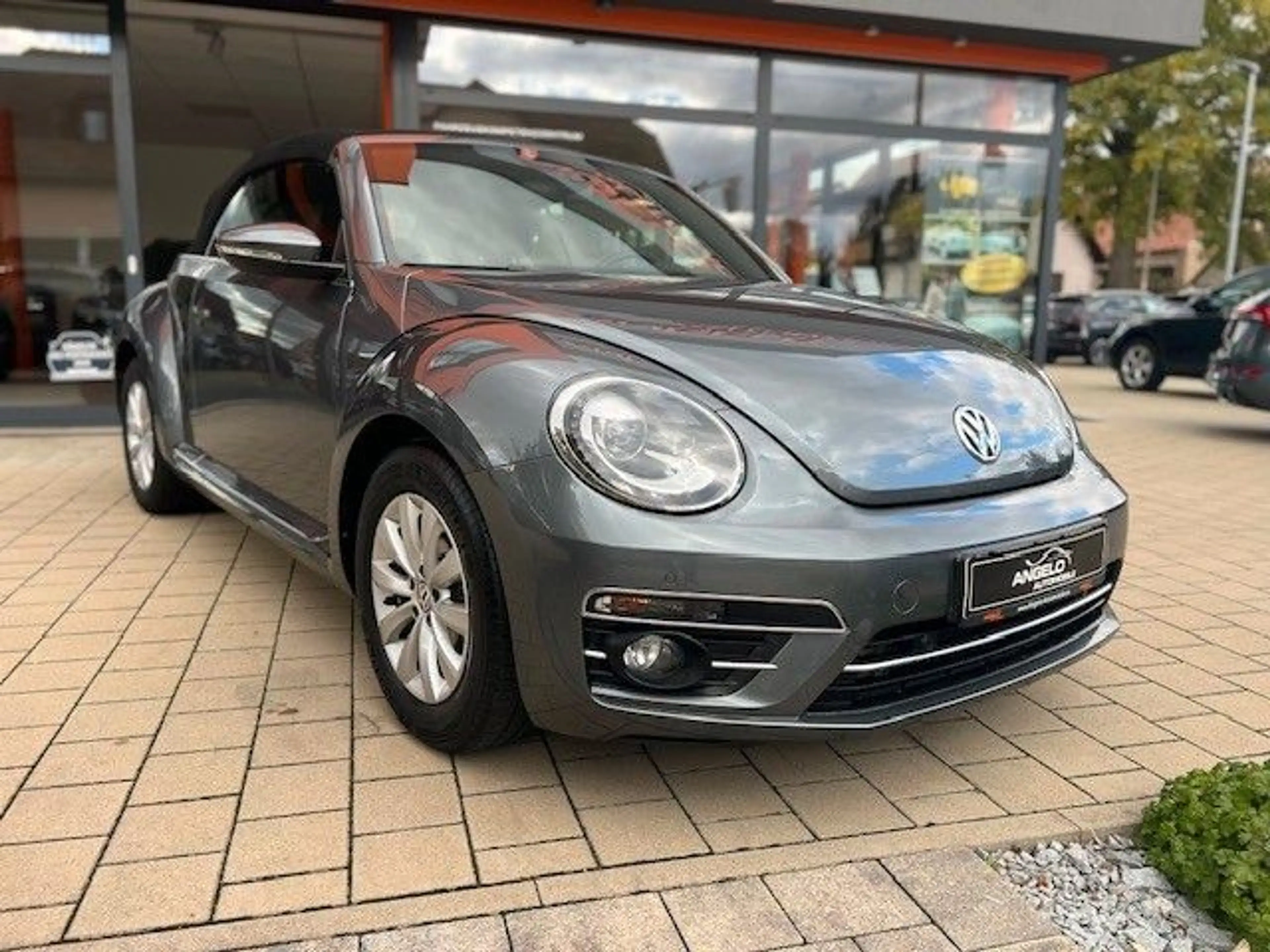 Volkswagen Beetle 1,4 TSI Cabriolet Design*Nur 23.800 KM* — photo 7