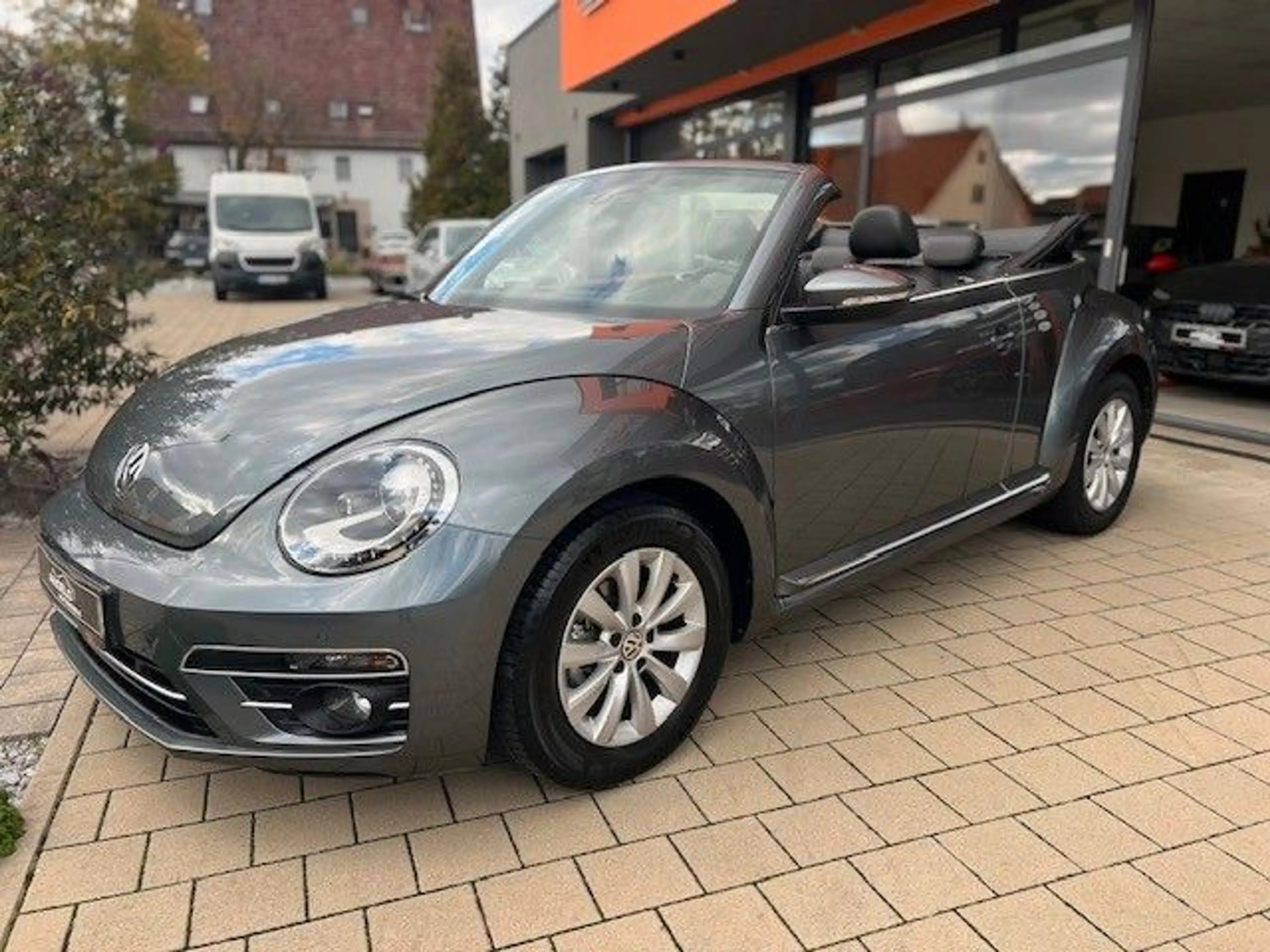 Volkswagen Beetle 1,4 TSI Cabriolet Design*Nur 23.800 KM* — photo 9