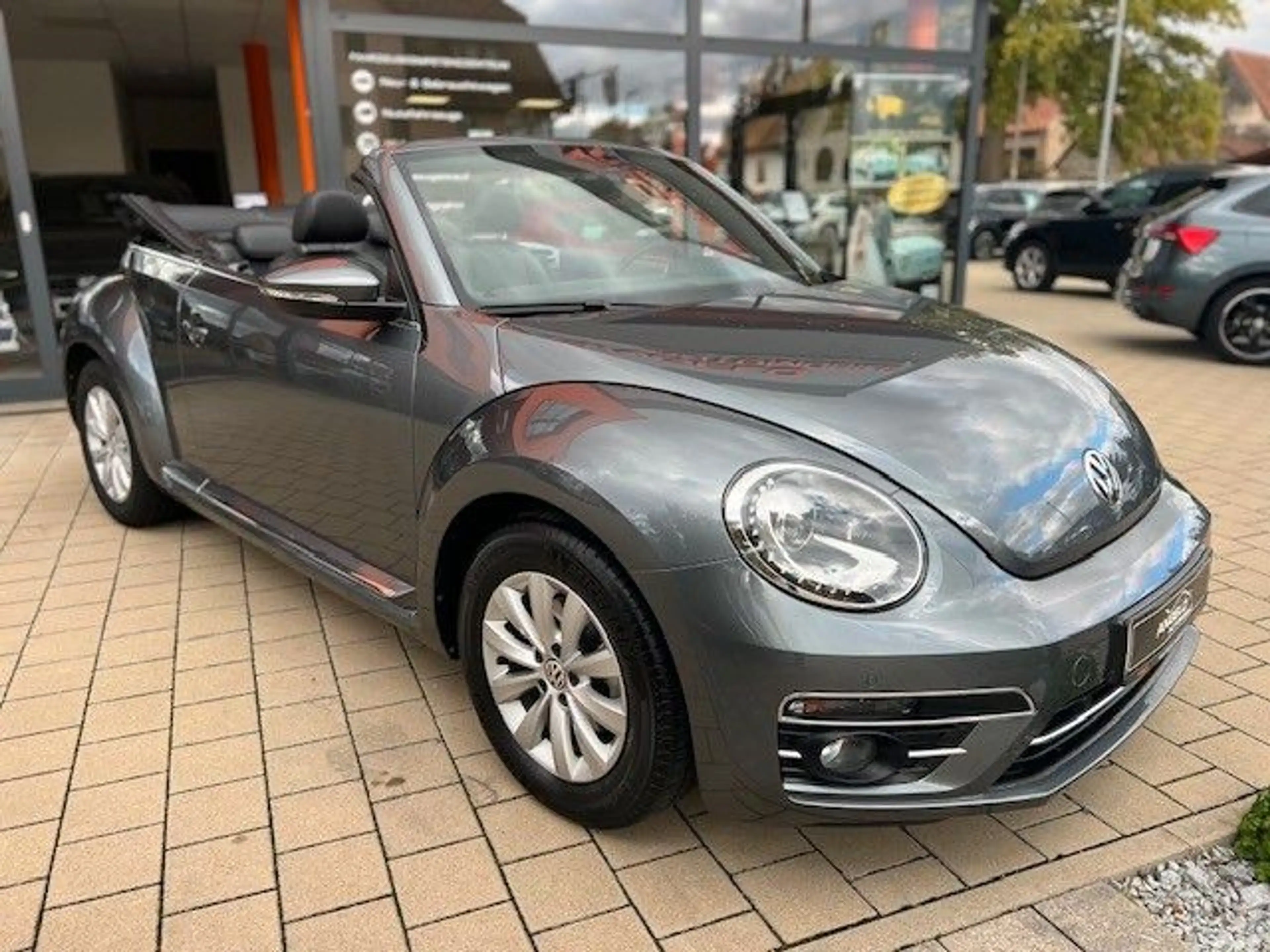 Volkswagen Beetle 1,4 TSI Cabriolet Design*Nur 23.800 KM* — photo 10