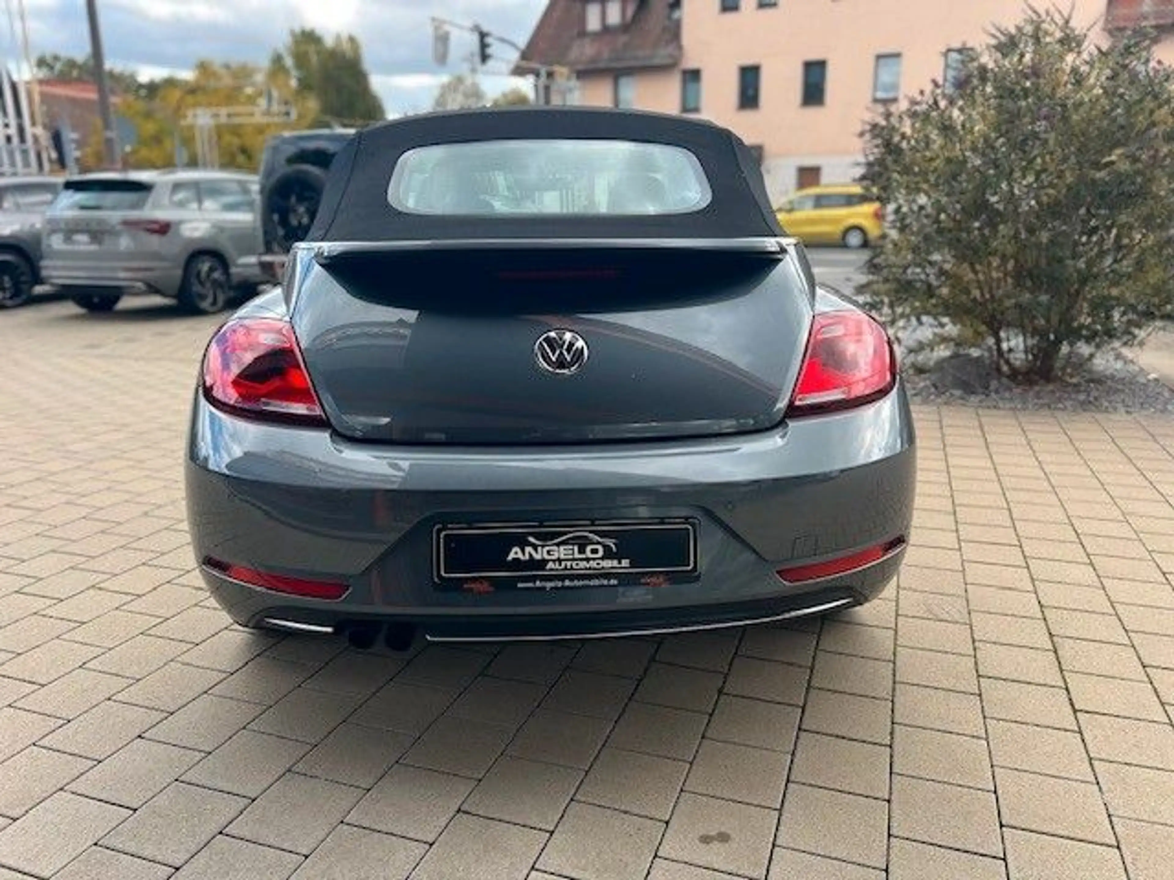 Volkswagen Beetle 1,4 TSI Cabriolet Design*Nur 23.800 KM* — photo 4