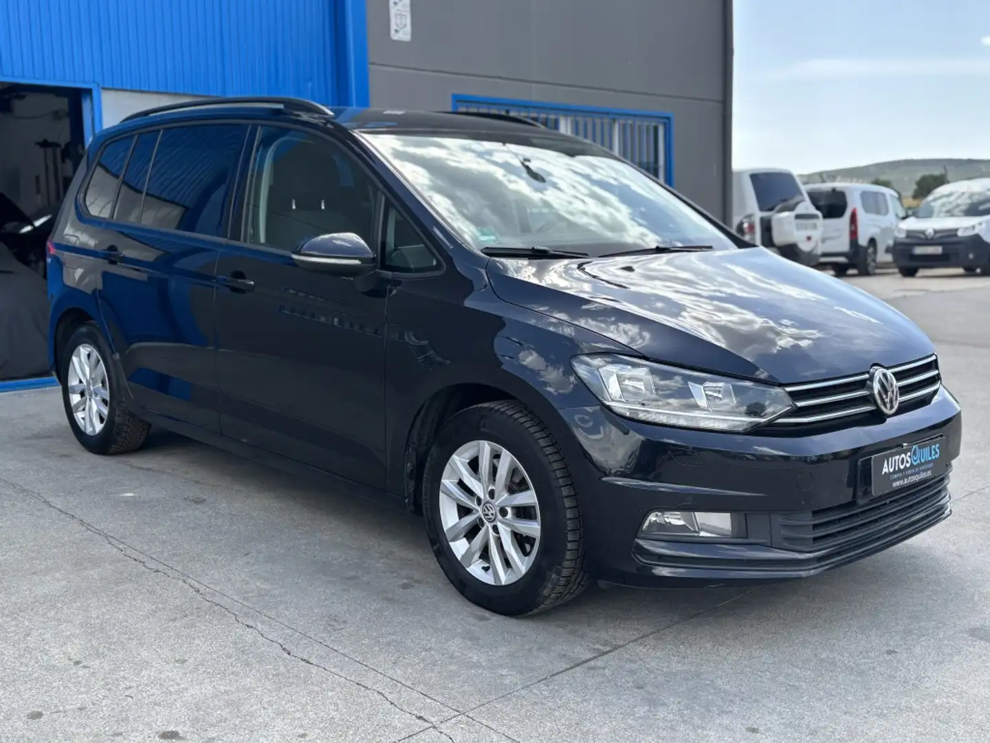 Volkswagen Touran 1.6TDI Business Edition DSG7 85kW Negro - 2