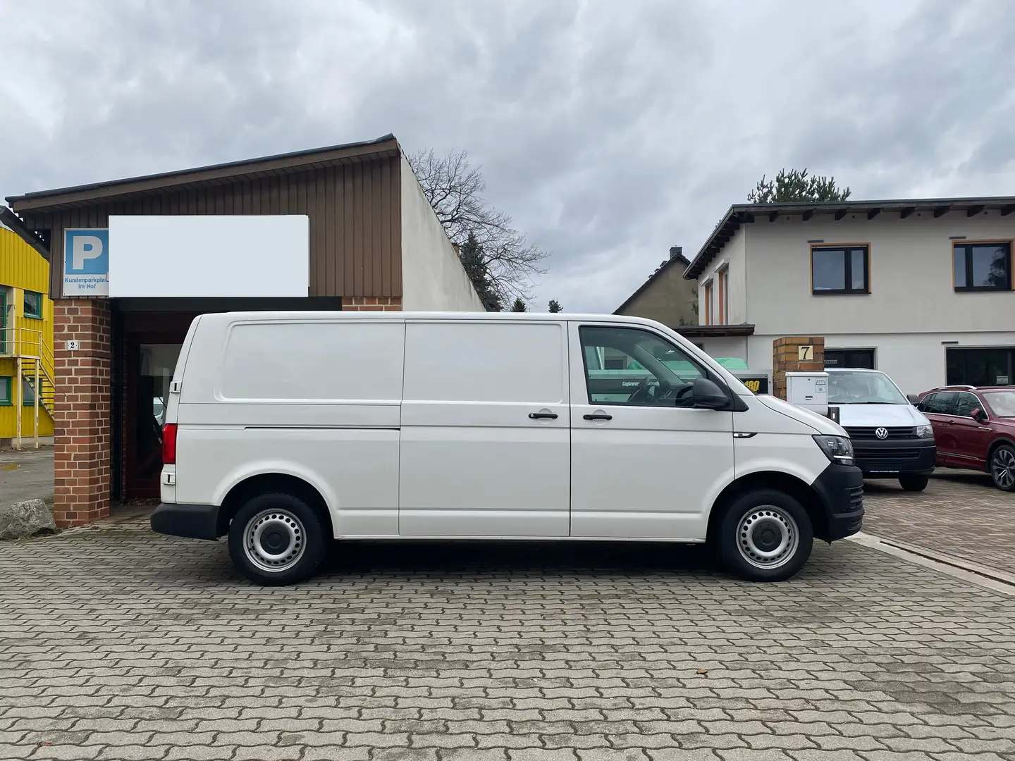 Volkswagen T6 Transporter Kasten EcoProfi lang Klima AHK PDC Blanc - 2