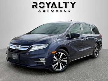 Touring Navi 8Pass Camera Leather Roof TV/DVD