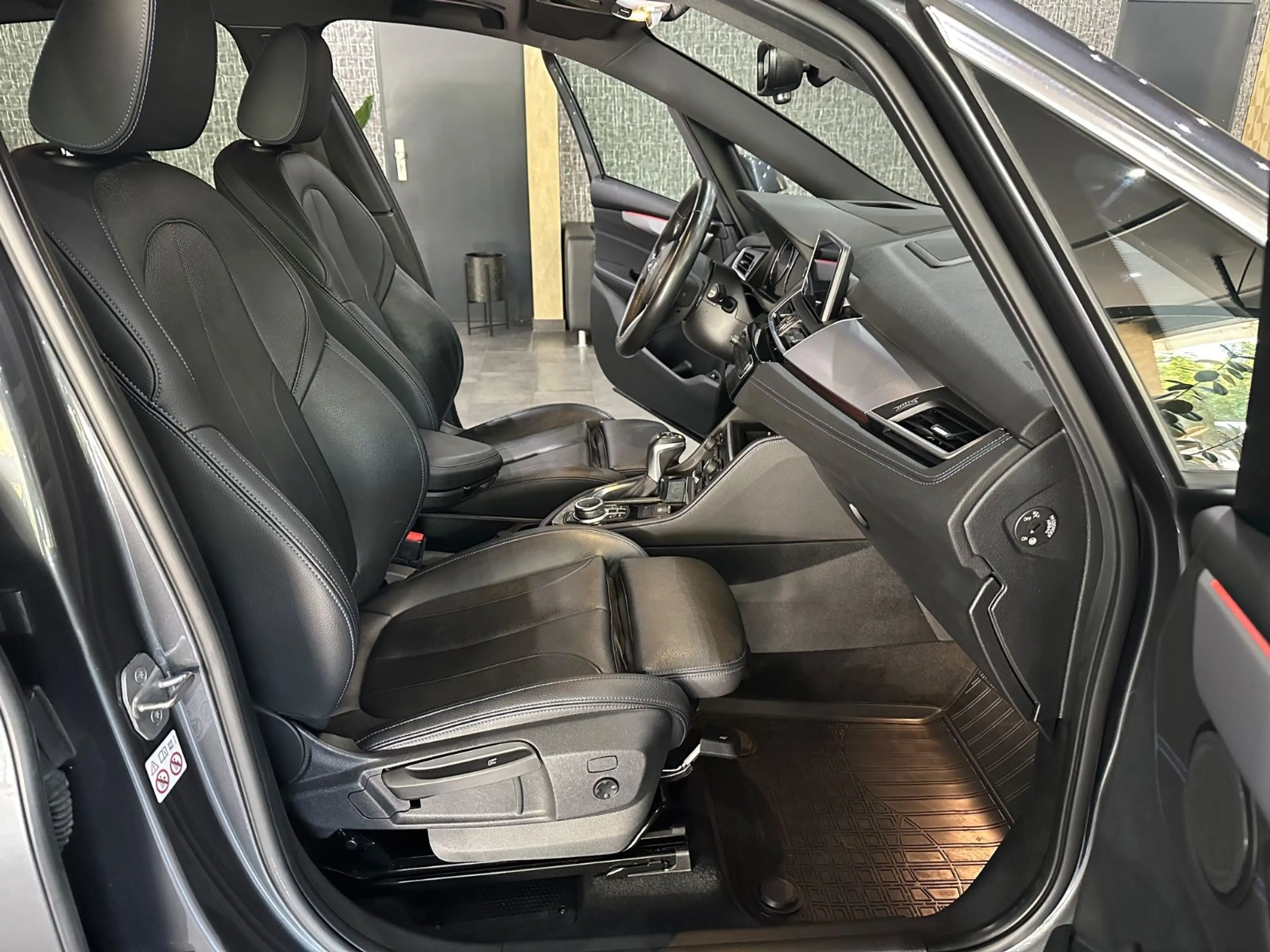 BMW 225 225 xe Active Tourer M Sport /HEAD-UP /LEDER/LED — photo 7
