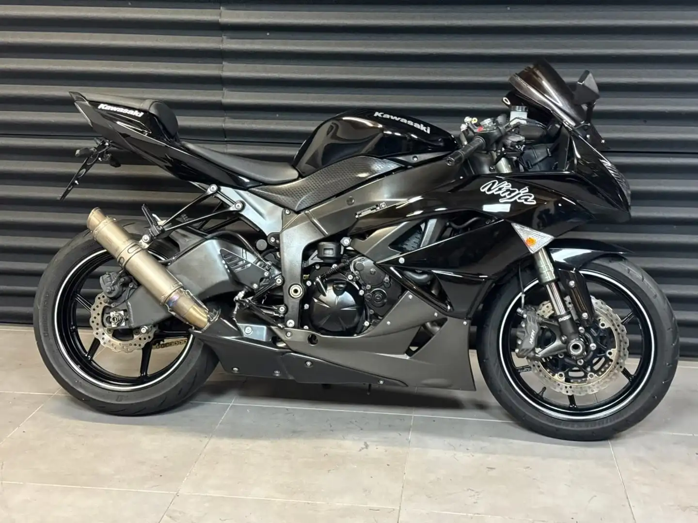 Kawasaki Ninja ZX-6R Nero - 2