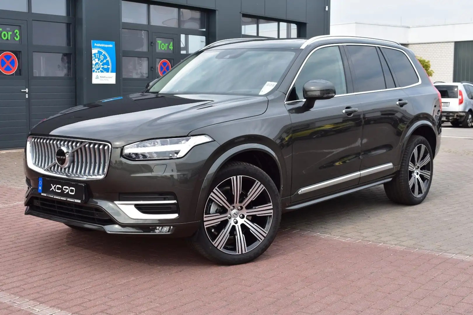 Volvo XC90 B5D AWD Autom. Inscription*STDHZG*360°*LUFT Grau - 1
