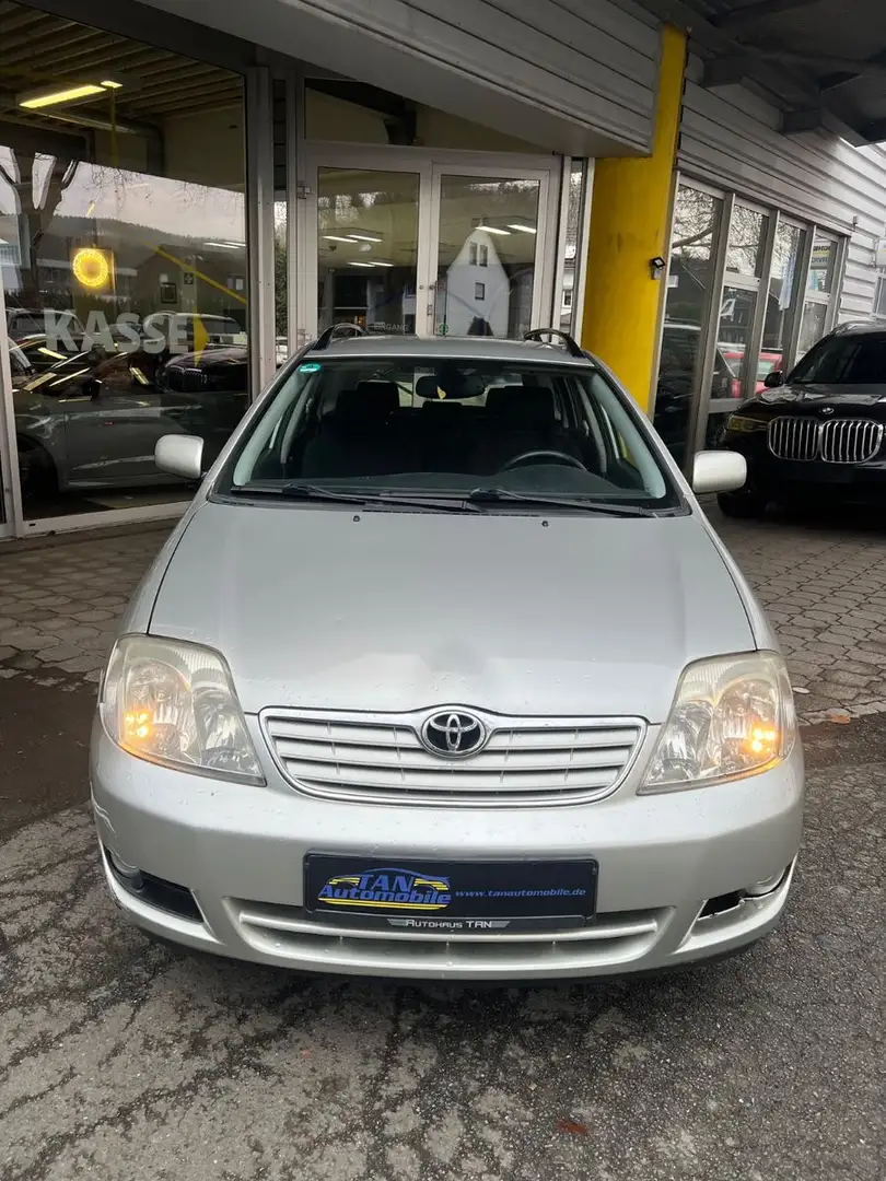 Toyota Corolla Kombi 1.6 Sol * KLIMAAUTOMATIK * Plateado - 2