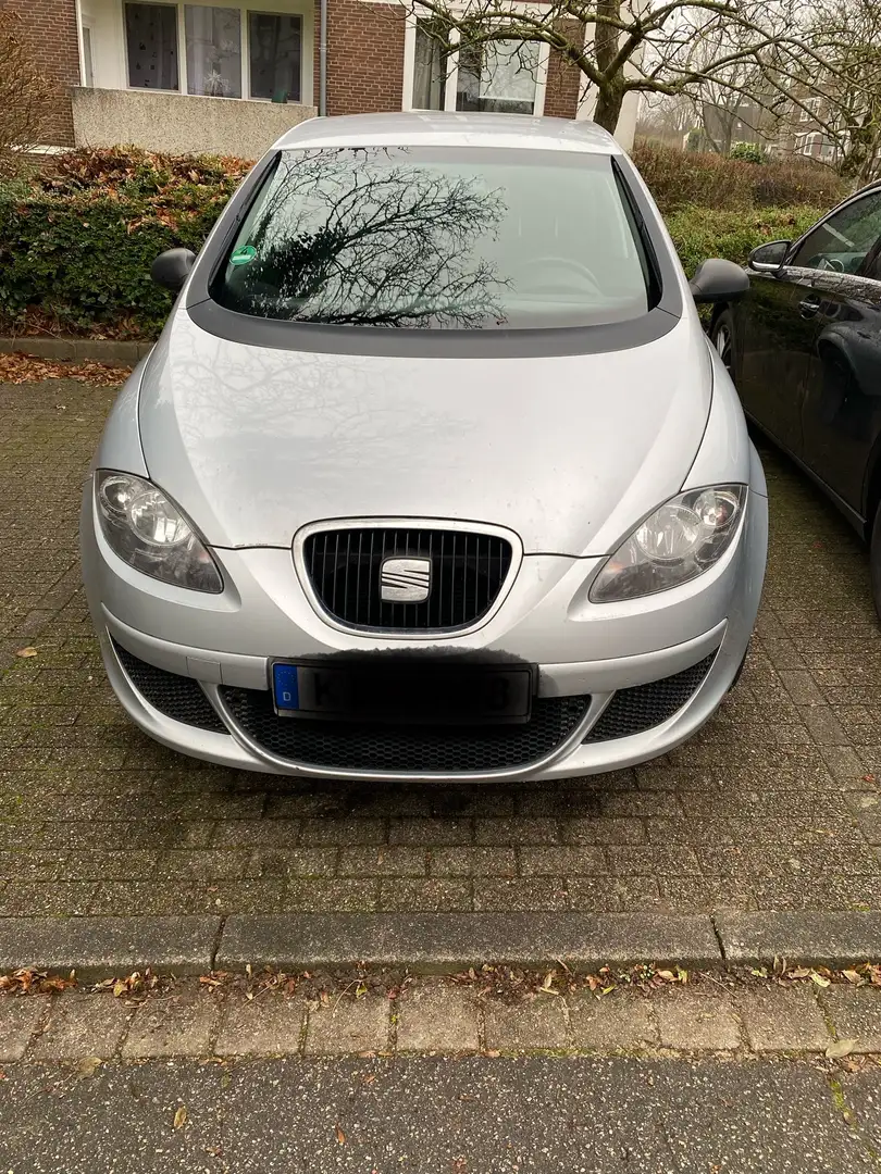 SEAT Altea Altea 1.6 Reference Silber - 1