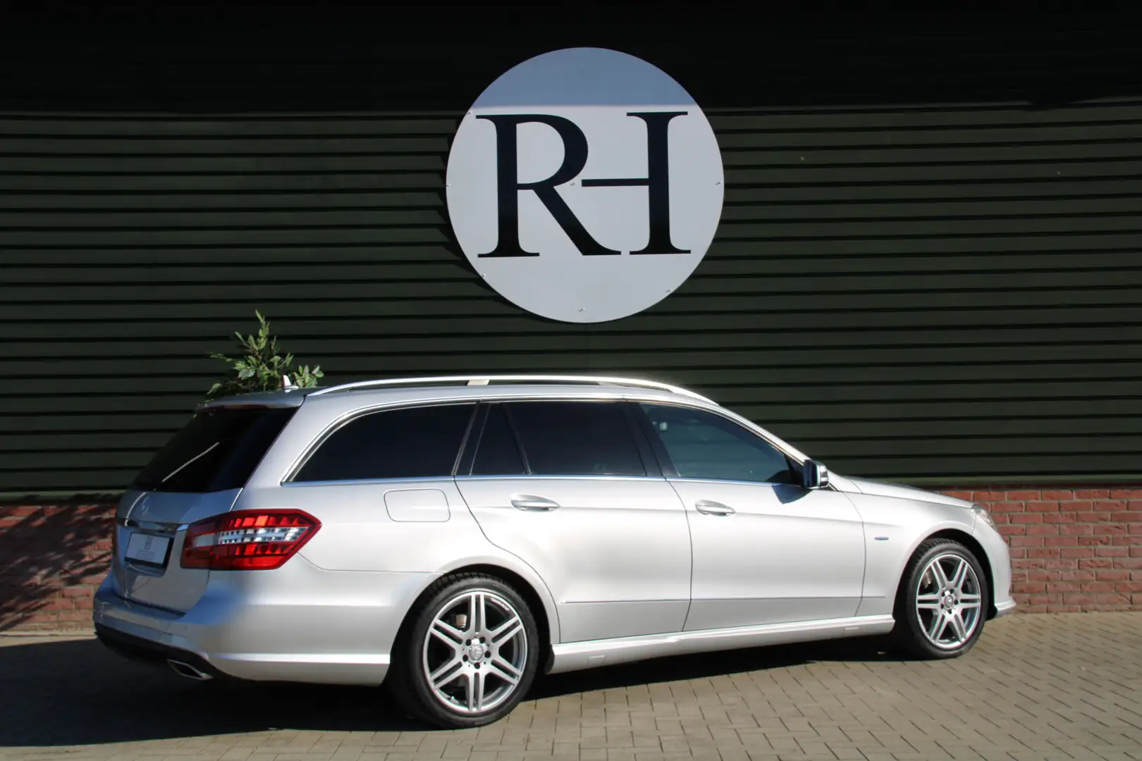 Mercedes-Benz E 350 Estate CDI 4-Matic Automaat AMG Sportpakket - Youn Zilver - 2