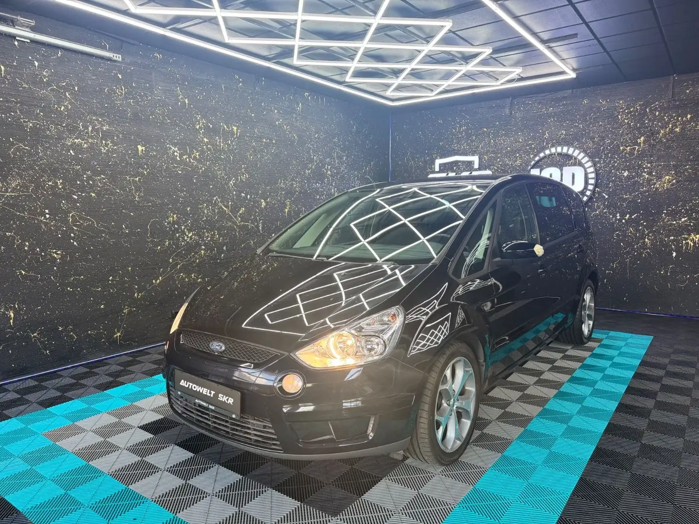 Ford S-Max S-MAX Titanium/SHZ/ZHNNEU/ZWMSNEU Noir - 1