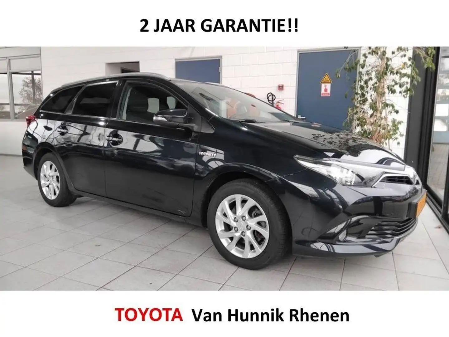 Toyota Auris 1.8 Hybrid Dynam. Go Grijs - 1