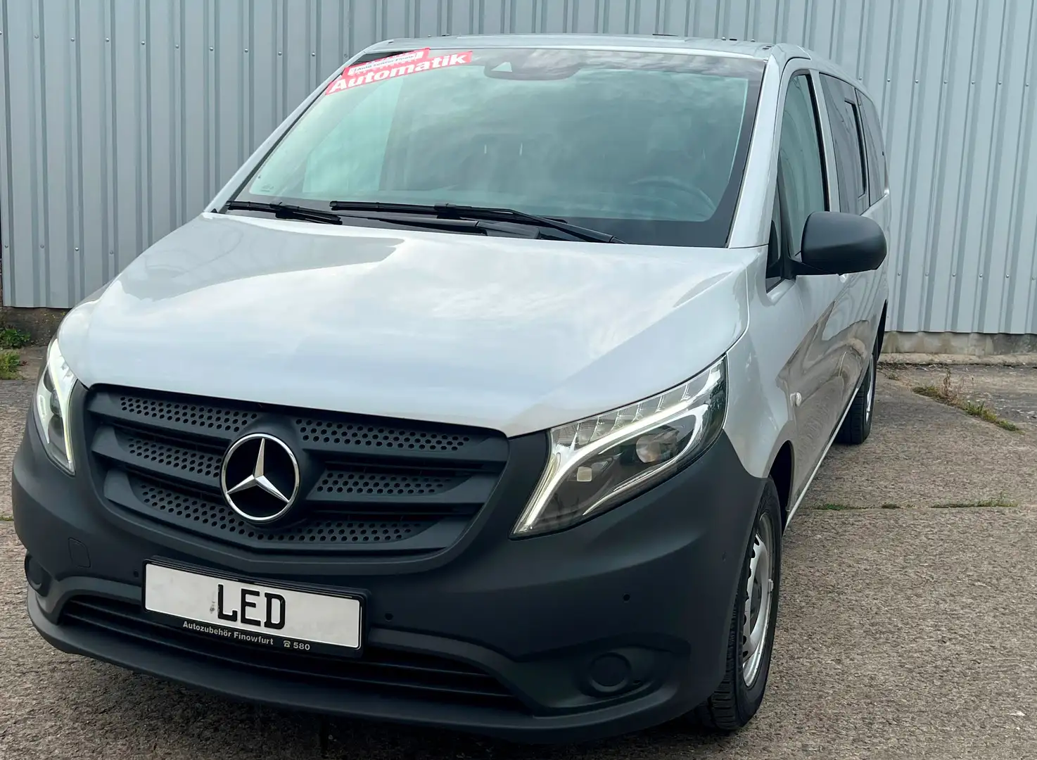 Mercedes-Benz Vito 116 CDI Pro Tourer extralang *LED*Kamera*Büro* Silber - 1