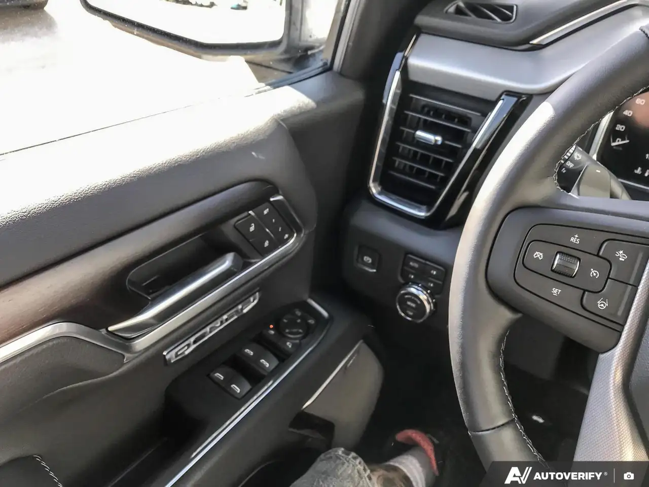 GMC Sierra 1500 photo GMC Sierra 1500