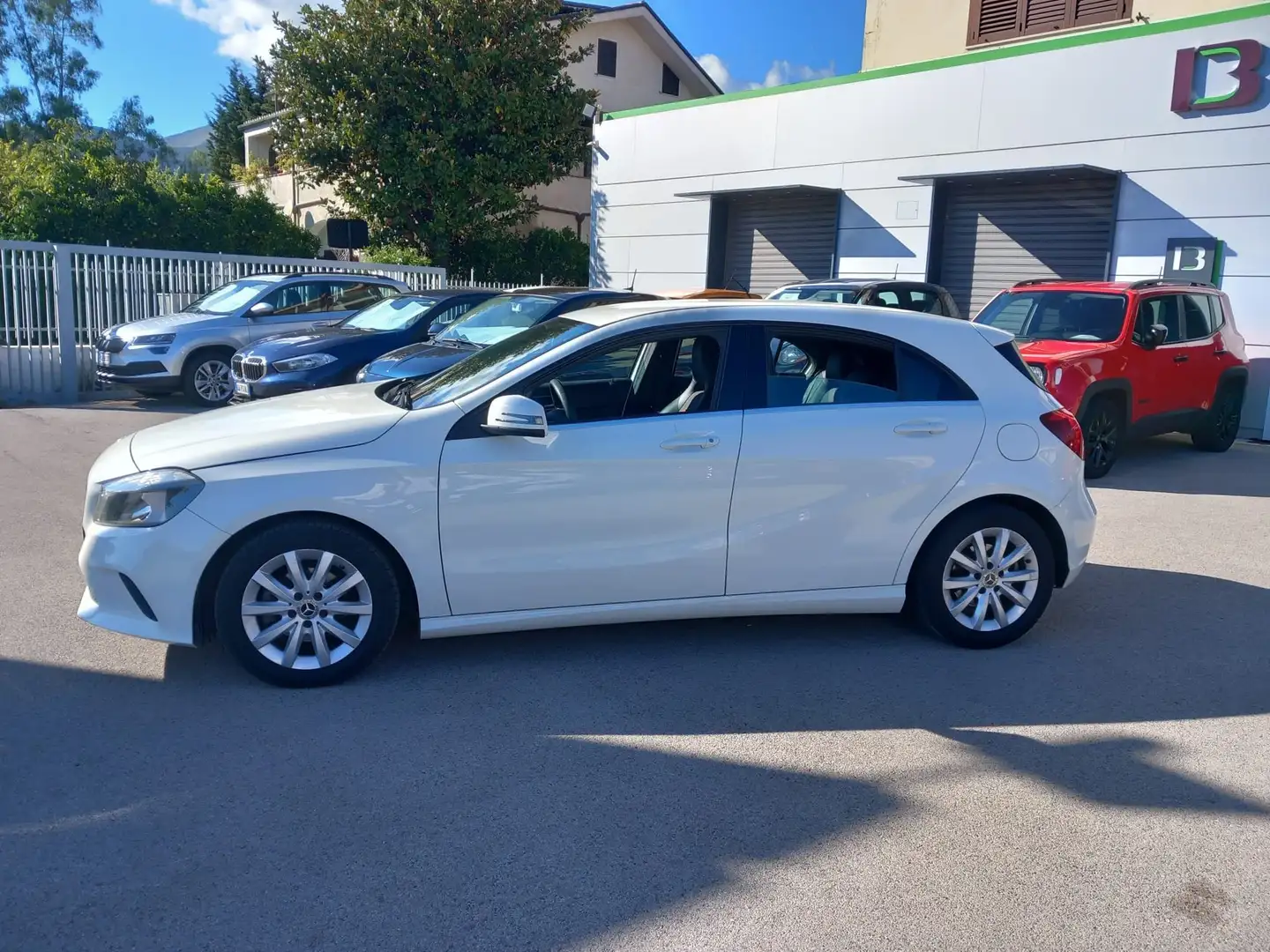 Mercedes-Benz A 180 d Business Bianco - 2