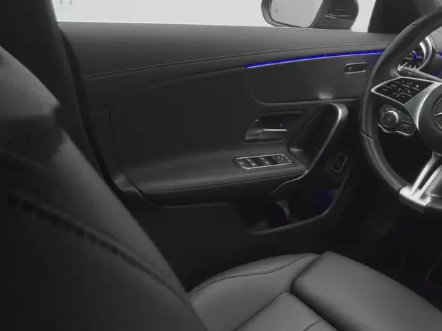 Mercedes-Benz Cla view 22