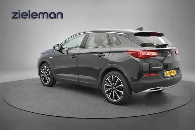 Opel Grandland X view 3