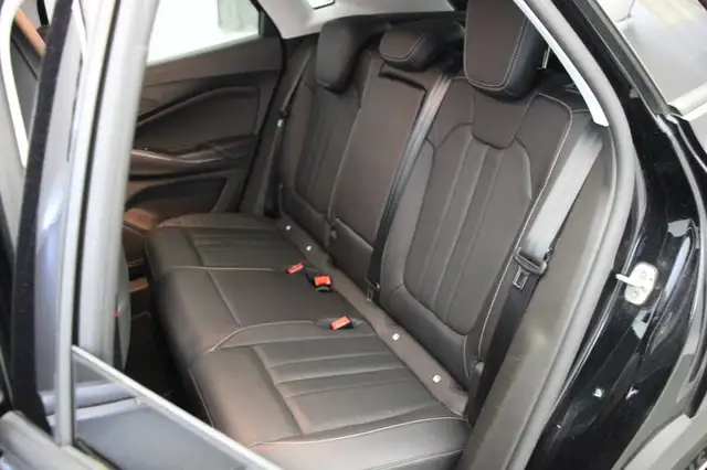 Opel Grandland X view 11