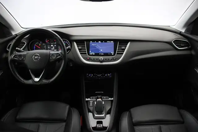 Opel Grandland X view 2