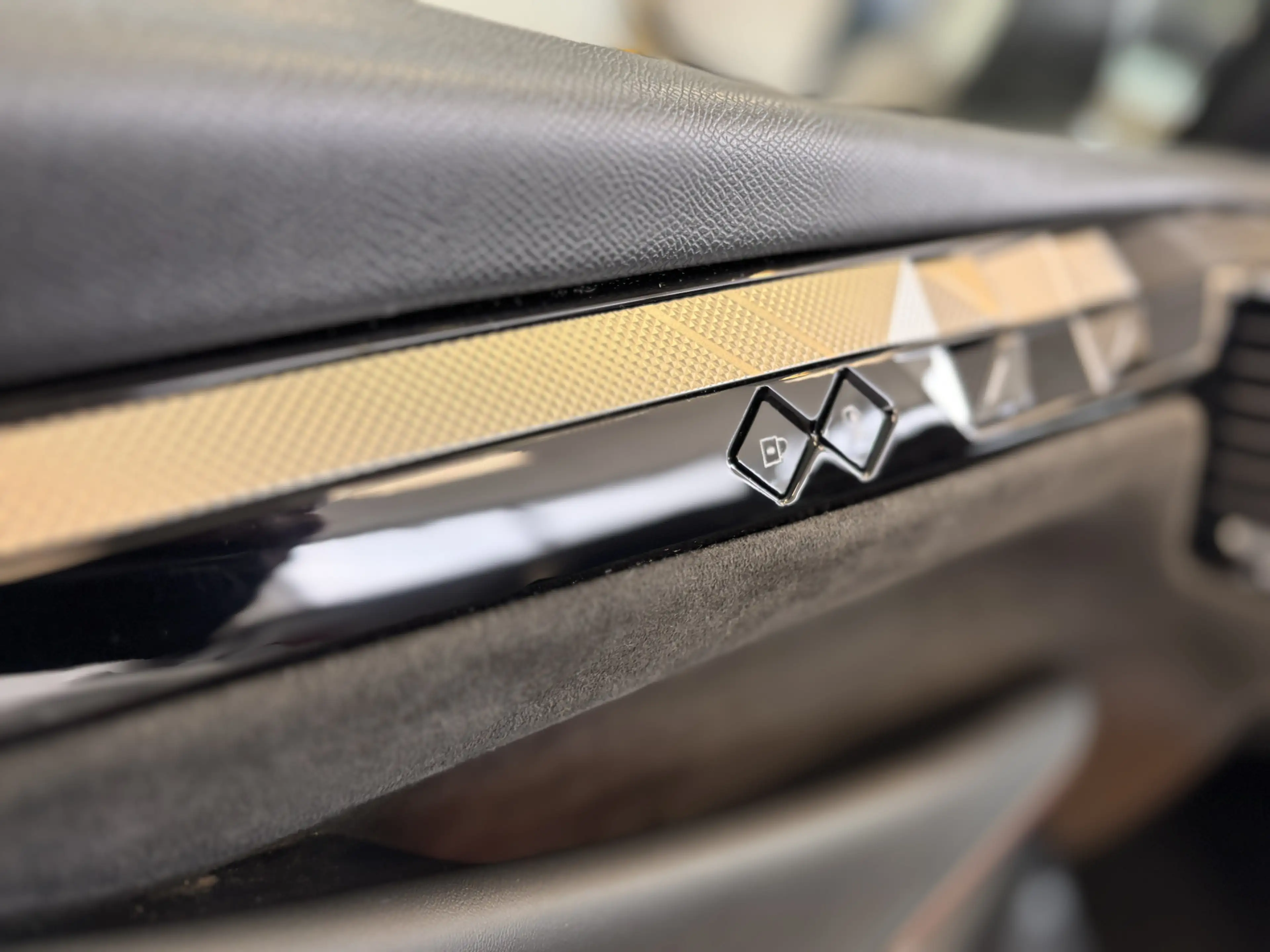 DS Automobiles DS 4 1.2 PureTech Performance Line * CARPLAY * NAVI * A — photo 41