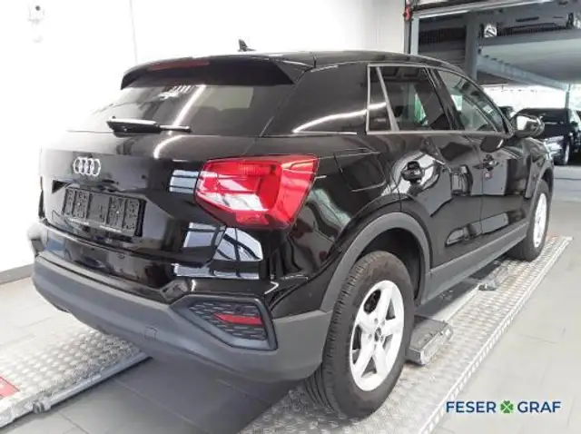 Audi Q2 view 4