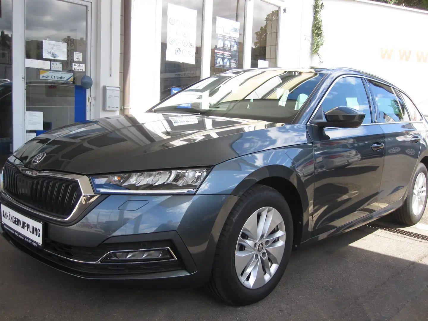 Skoda Octavia Combi 1.5 TSI eTEC DSG/AHK/Navi/LED/ALU/DAB/Spuras Grau - 1