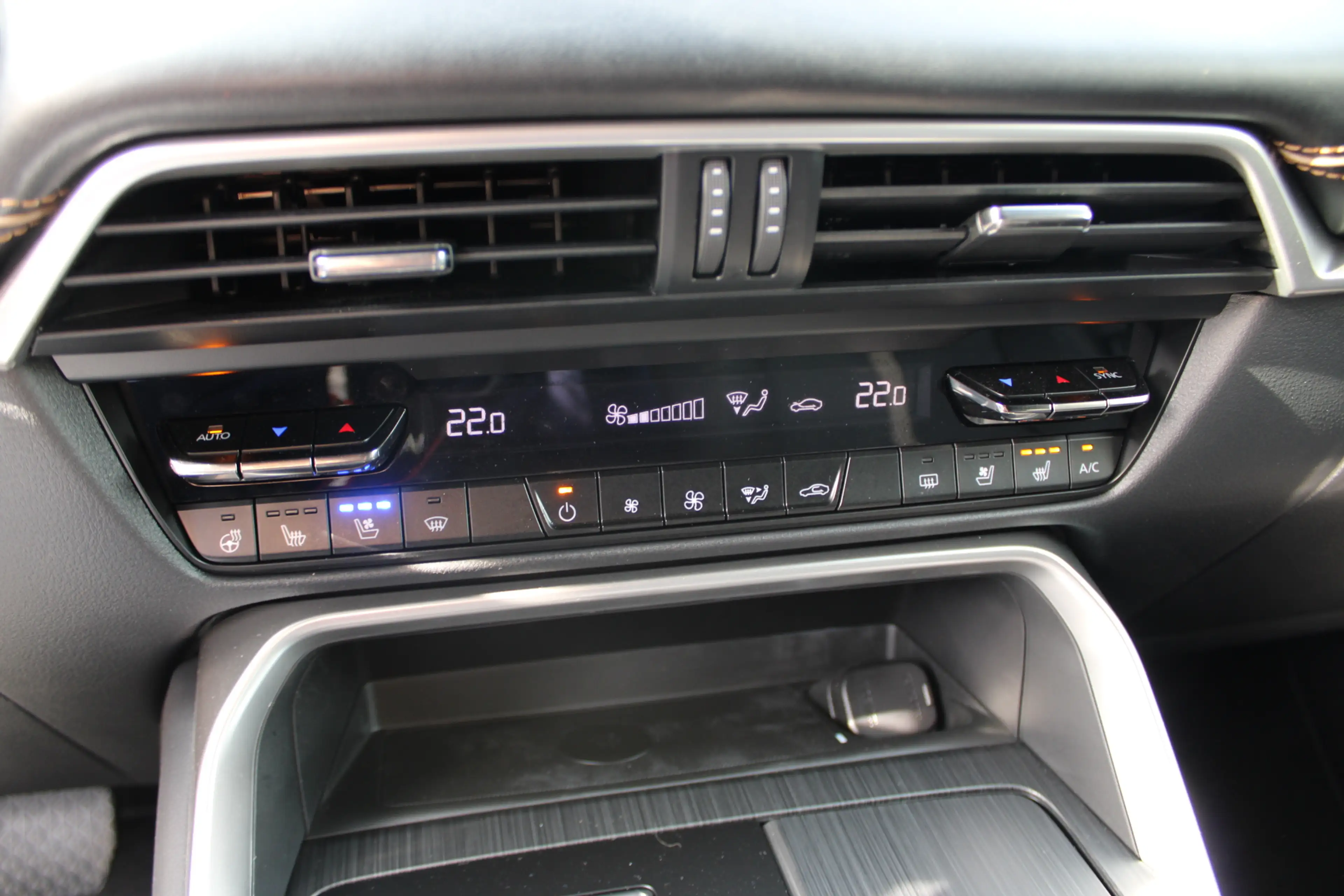 Mazda CX-60 2.5 e-SkyActiv PHEV Homura Plus | Panoramadak | BO — photo 17