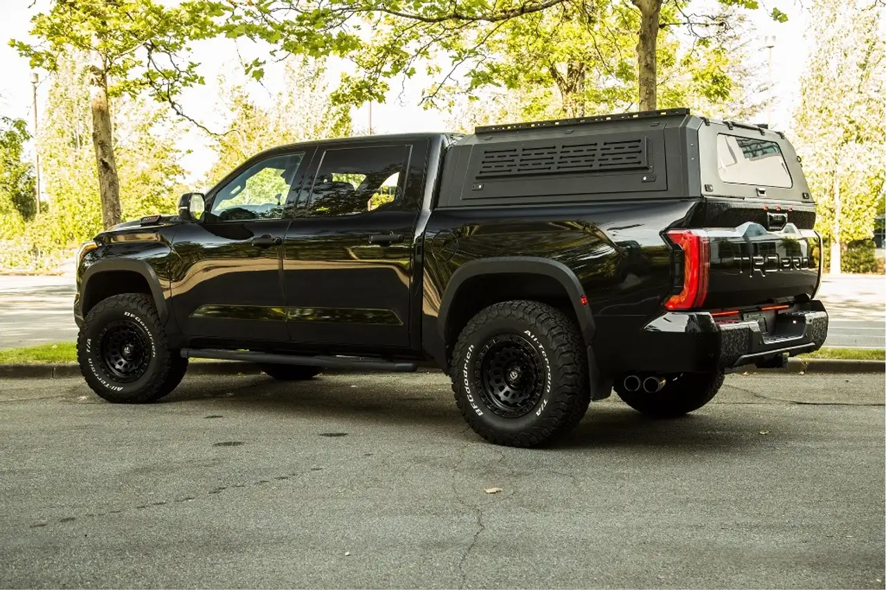 Toyota Tundra снимка Toyota Tundra