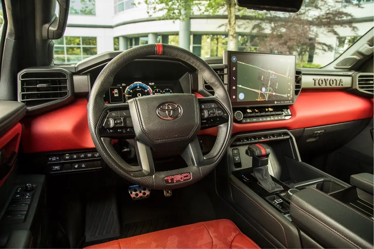 Toyota Tundra снимка Toyota Tundra