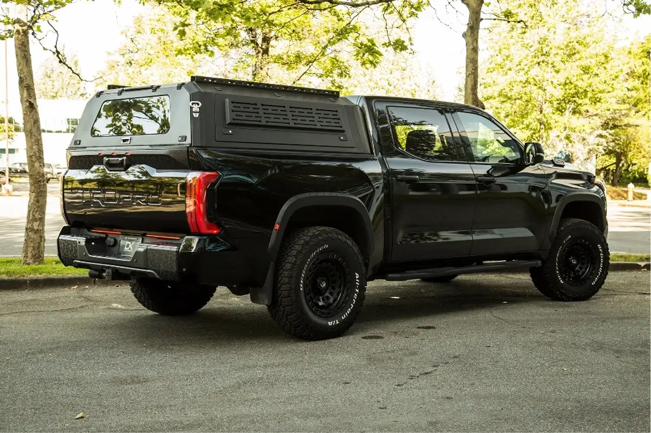 Toyota Tundra снимка Toyota Tundra