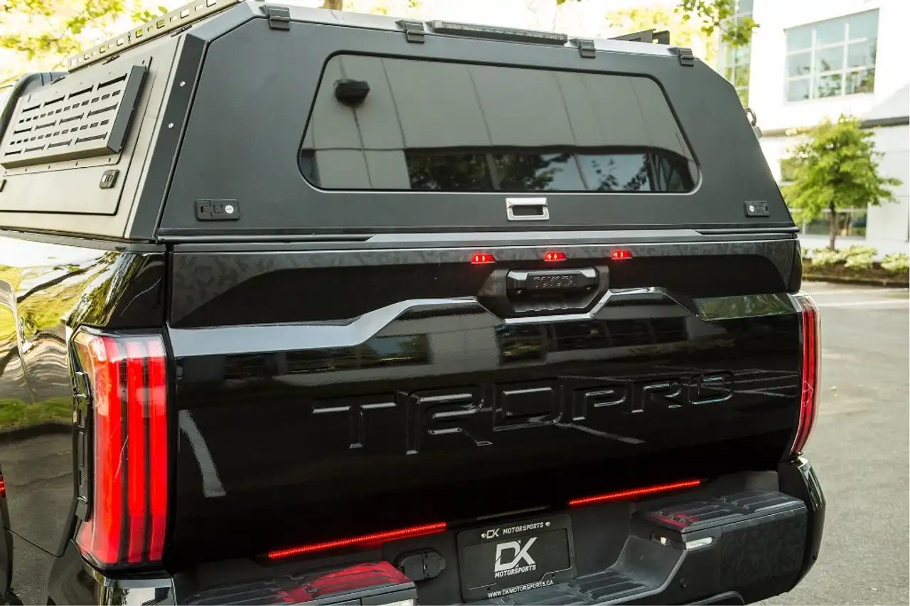 Toyota Tundra снимка Toyota Tundra