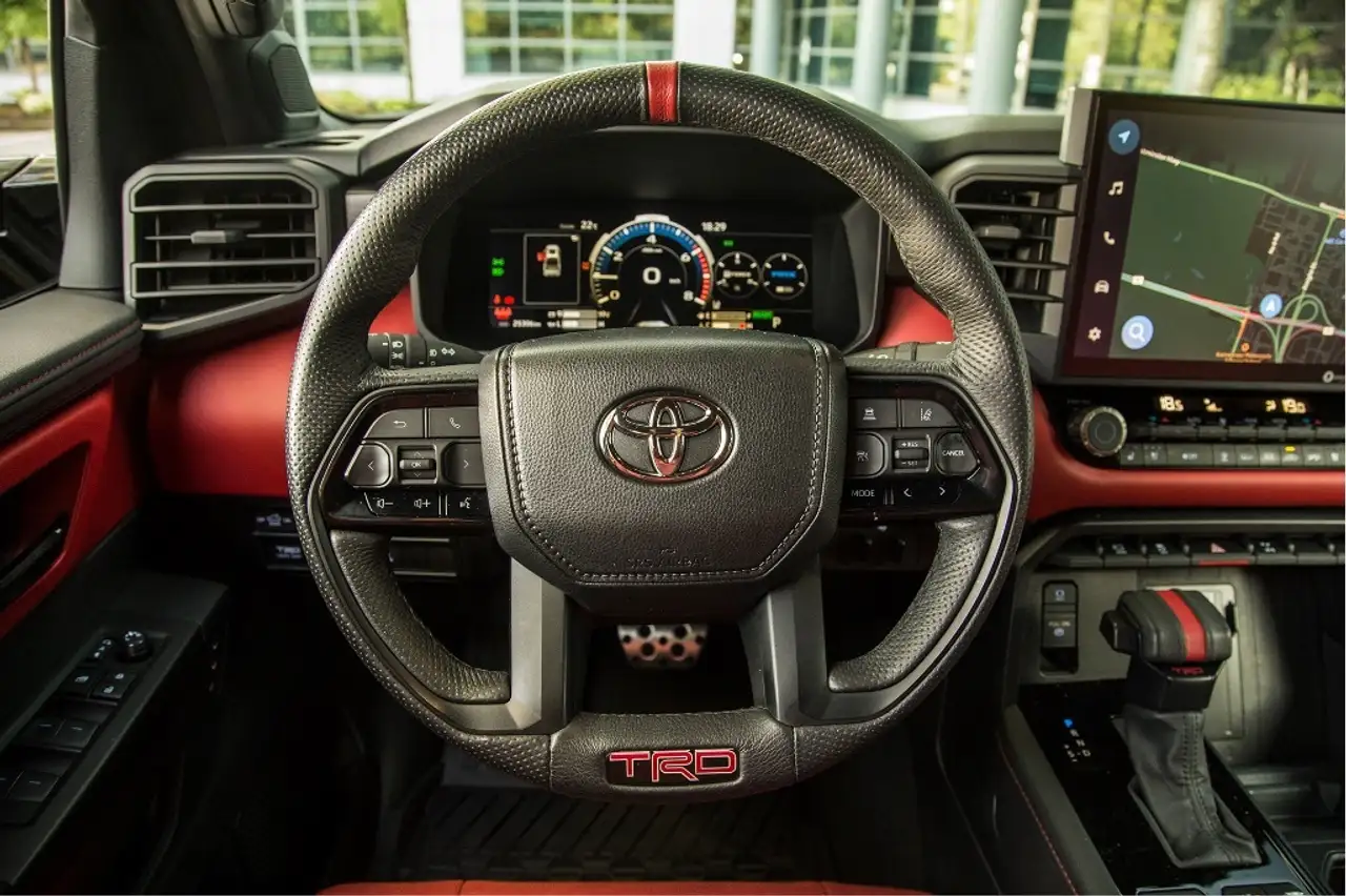Toyota Tundra снимка Toyota Tundra