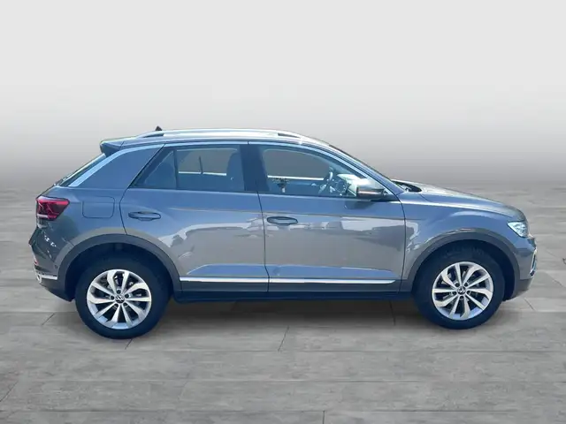Volkswagen T-Roc view 6