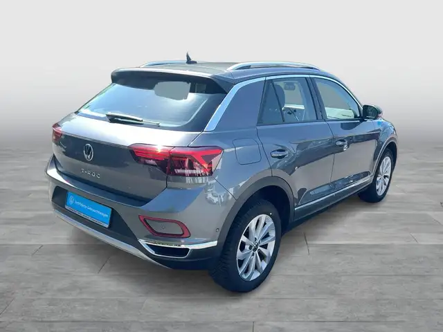 Volkswagen T-Roc view 5