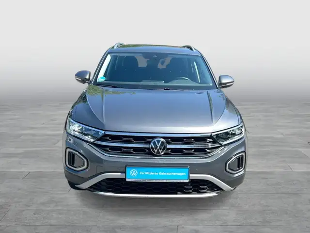 Volkswagen T-Roc view 8