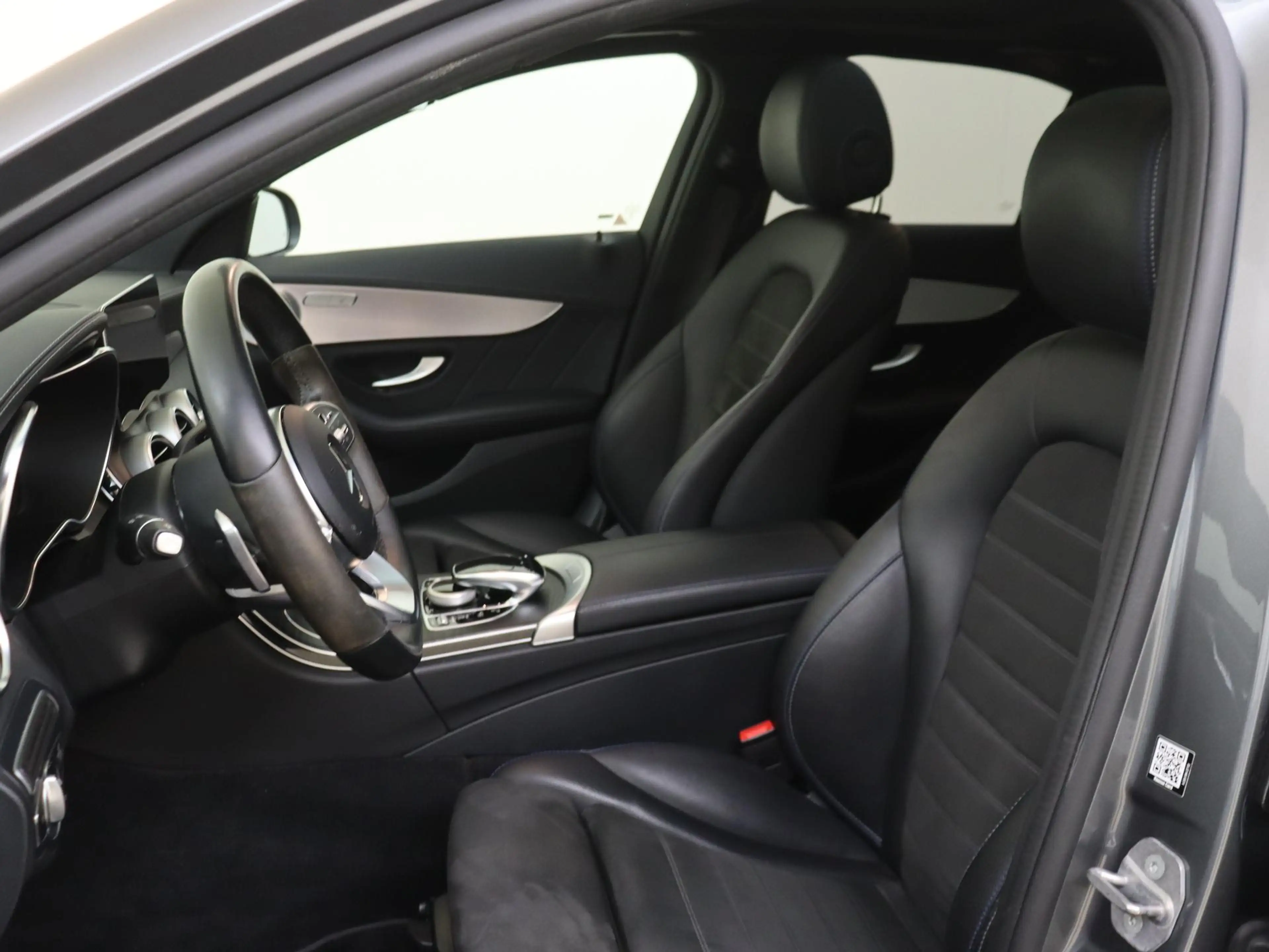 Mercedes-Benz C 300 e Business Solution AMG Limited /Panoramadak /360 — photo 3