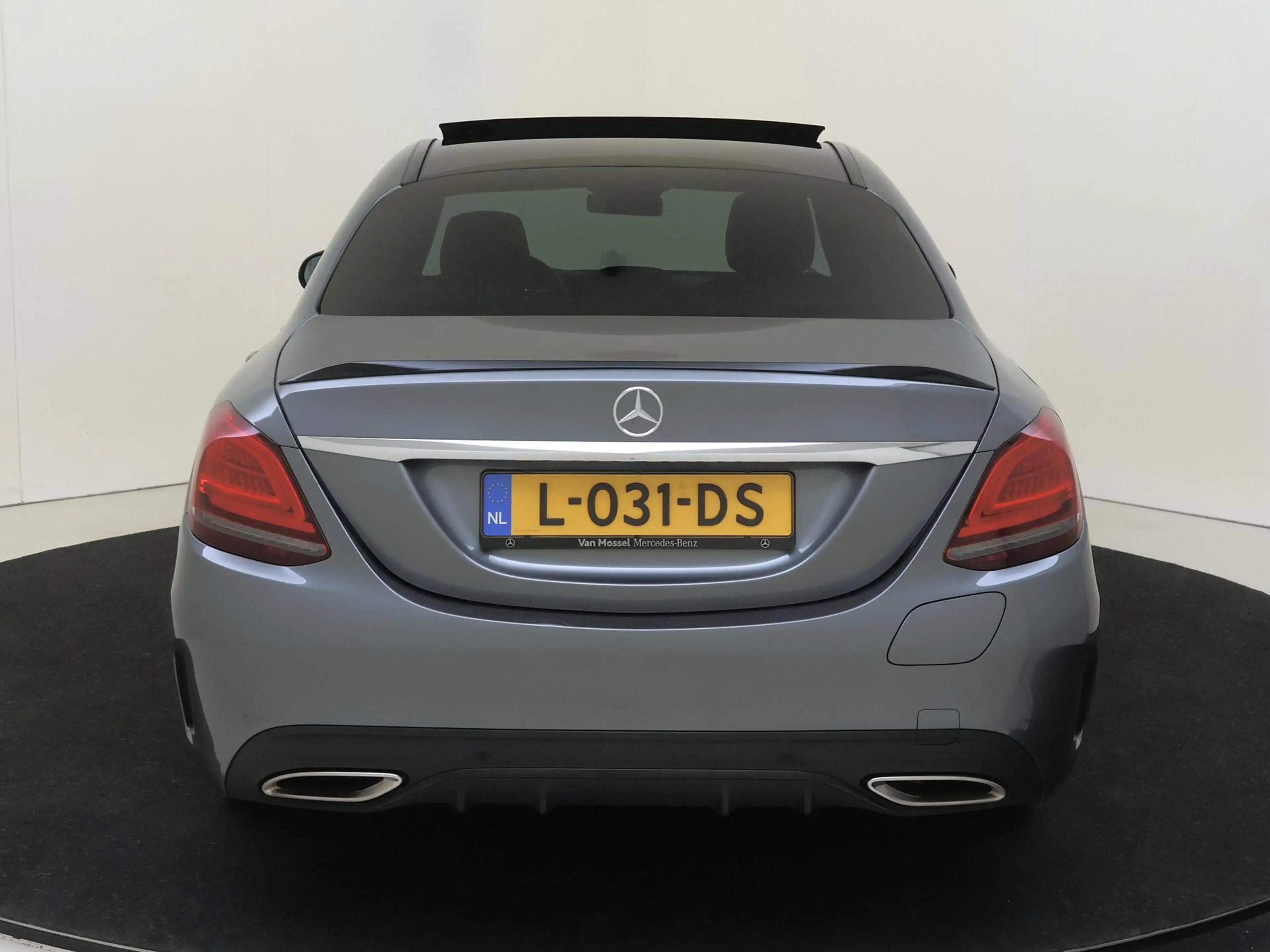 Mercedes-Benz C 300 e Business Solution AMG Limited /Panoramadak /360 — photo 9