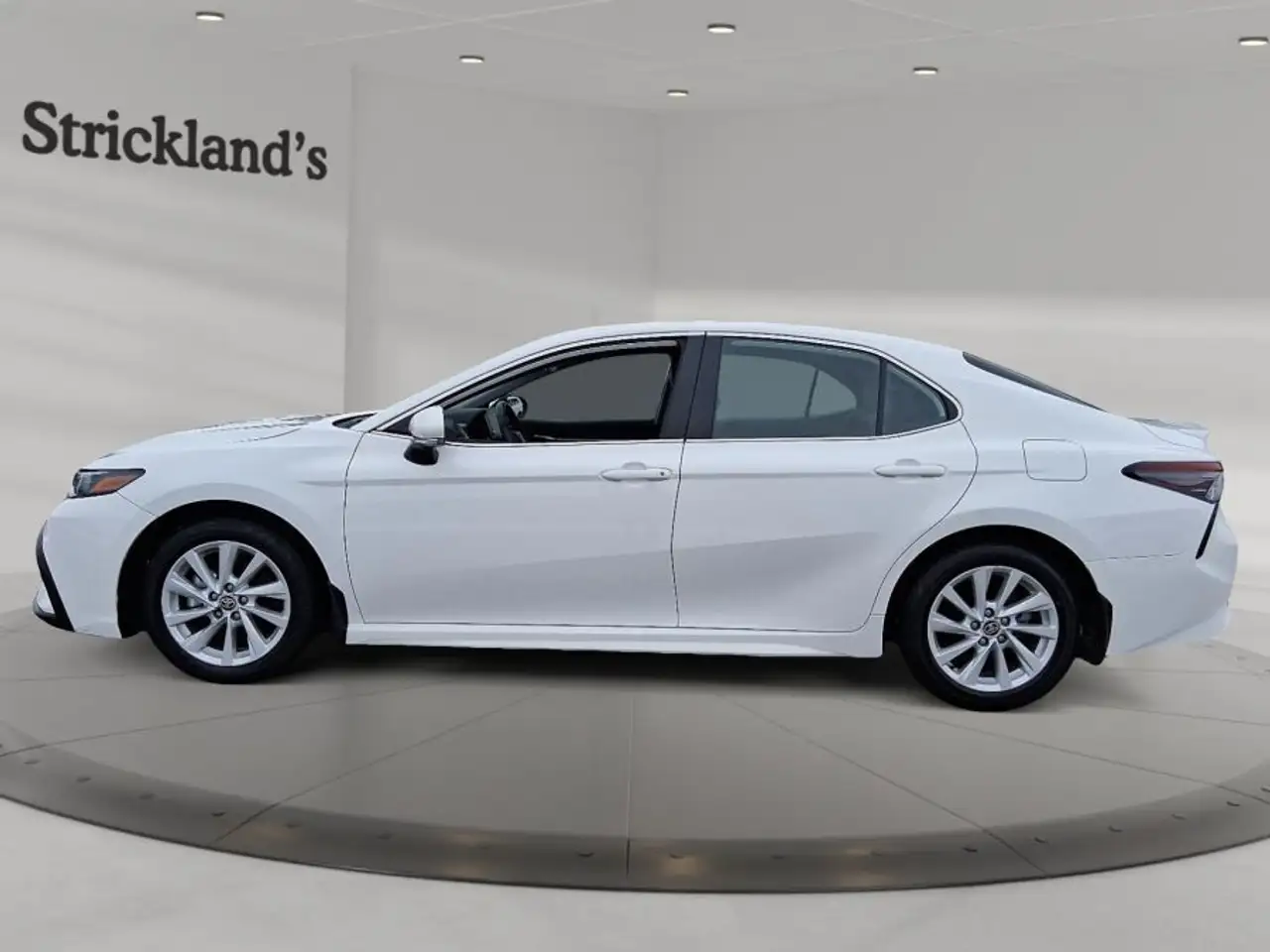 Toyota Camry снимка Toyota Camry