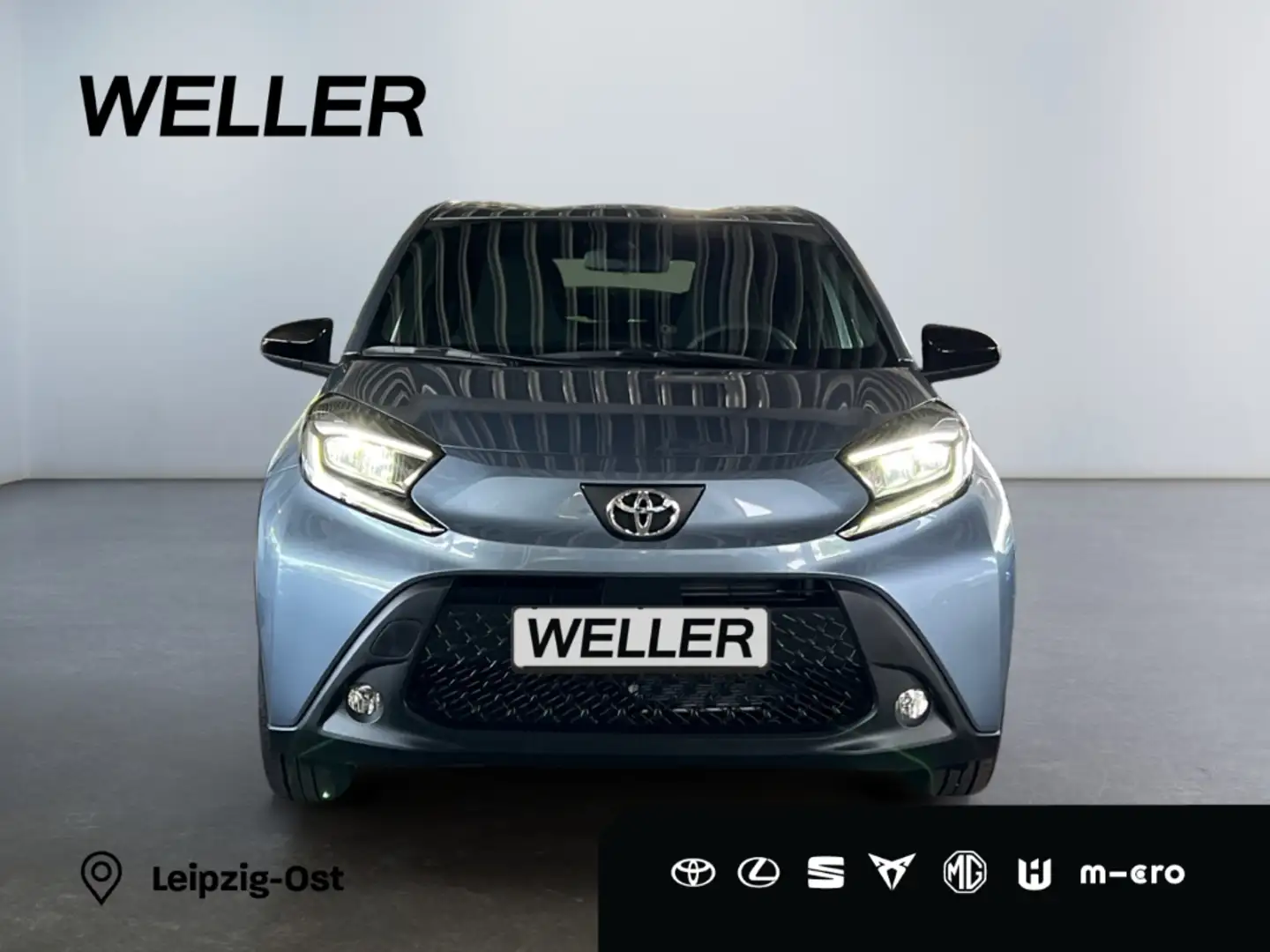 Toyota Aygo X Team D *ACC*CarPlay*Kamera*SHZ*DAB* Grijs - 2